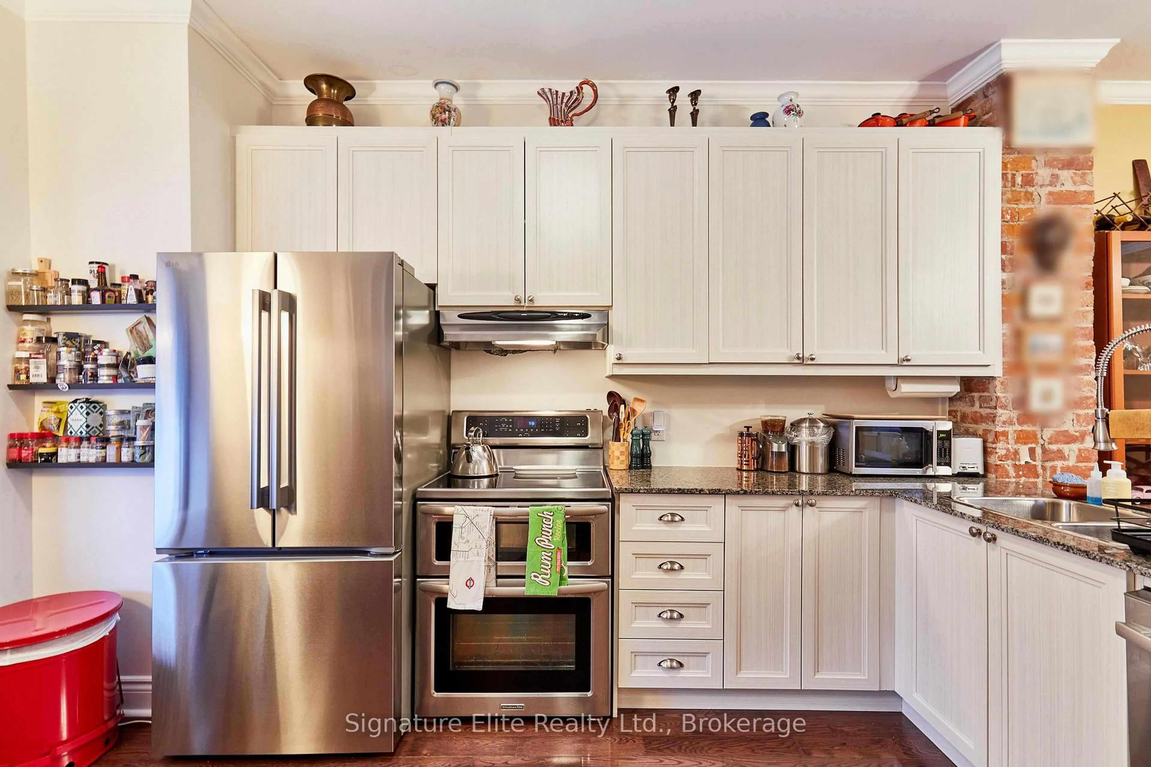 Unknown for 340 Pacific Ave, Toronto Ontario M6P 2R1