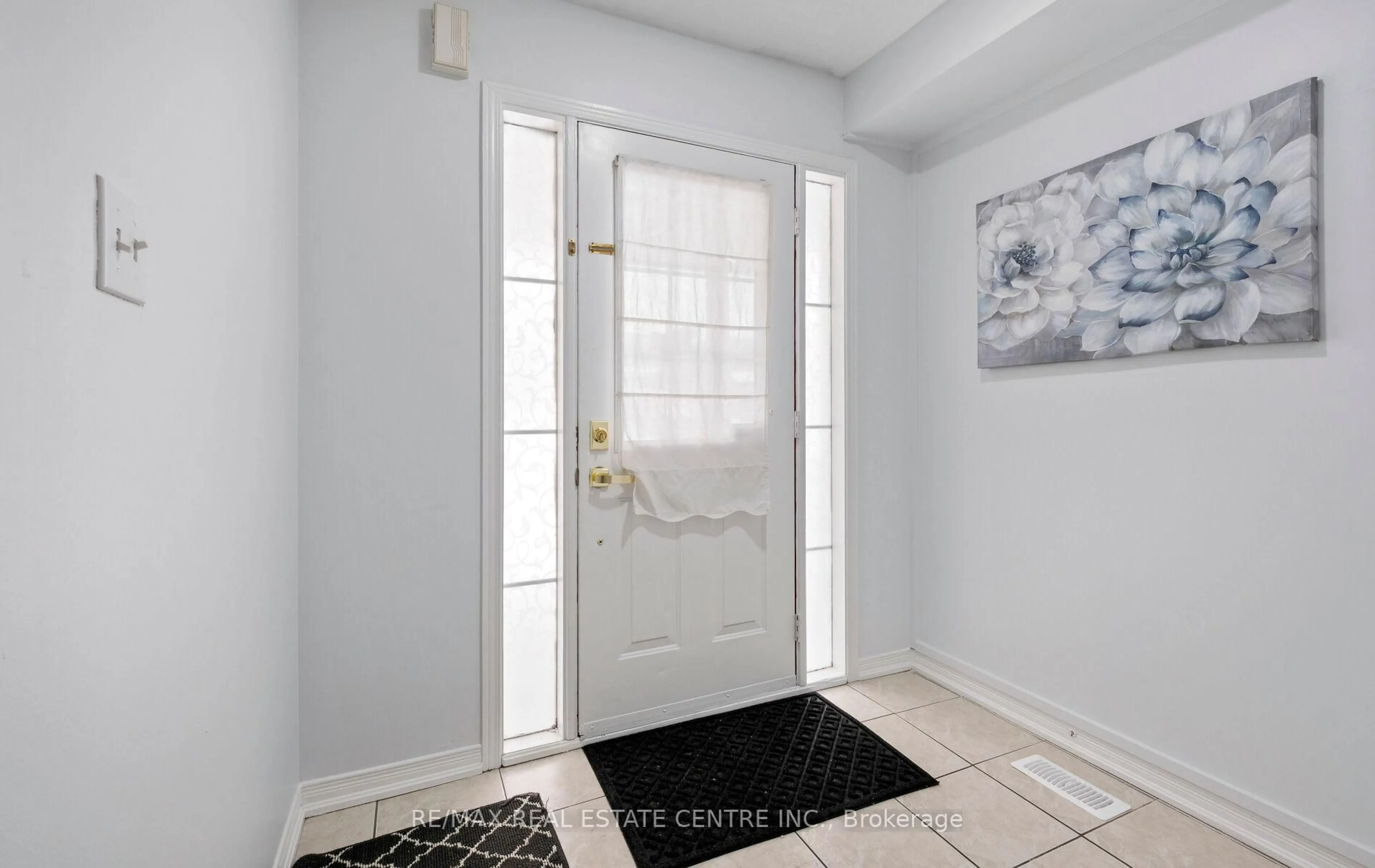 Indoor entryway for 15 Revelstoke Pl, Brampton Ontario L6R 3G3
