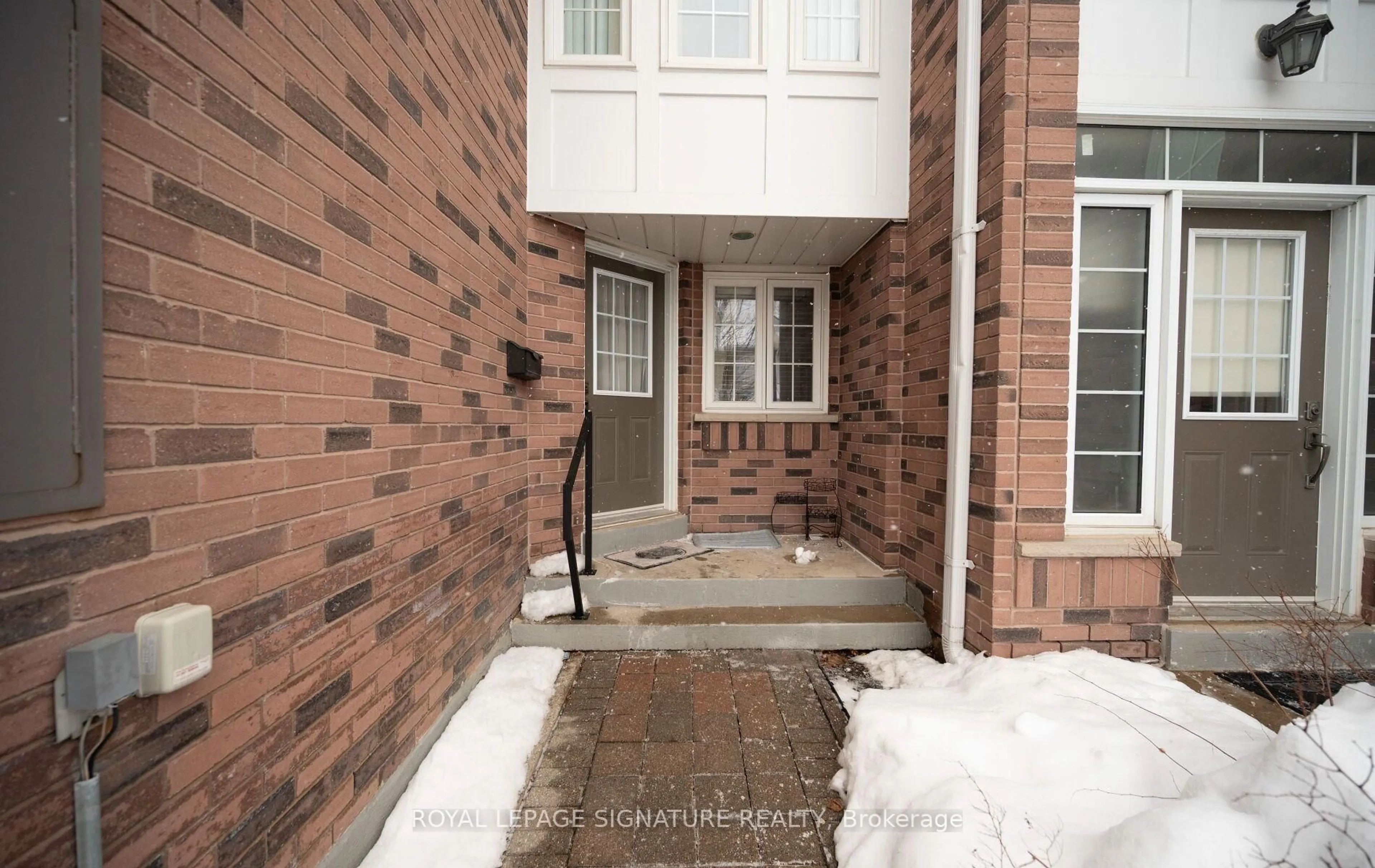 Unknown for 3 Lancewood Cres, Brampton Ontario L6S 5Y6