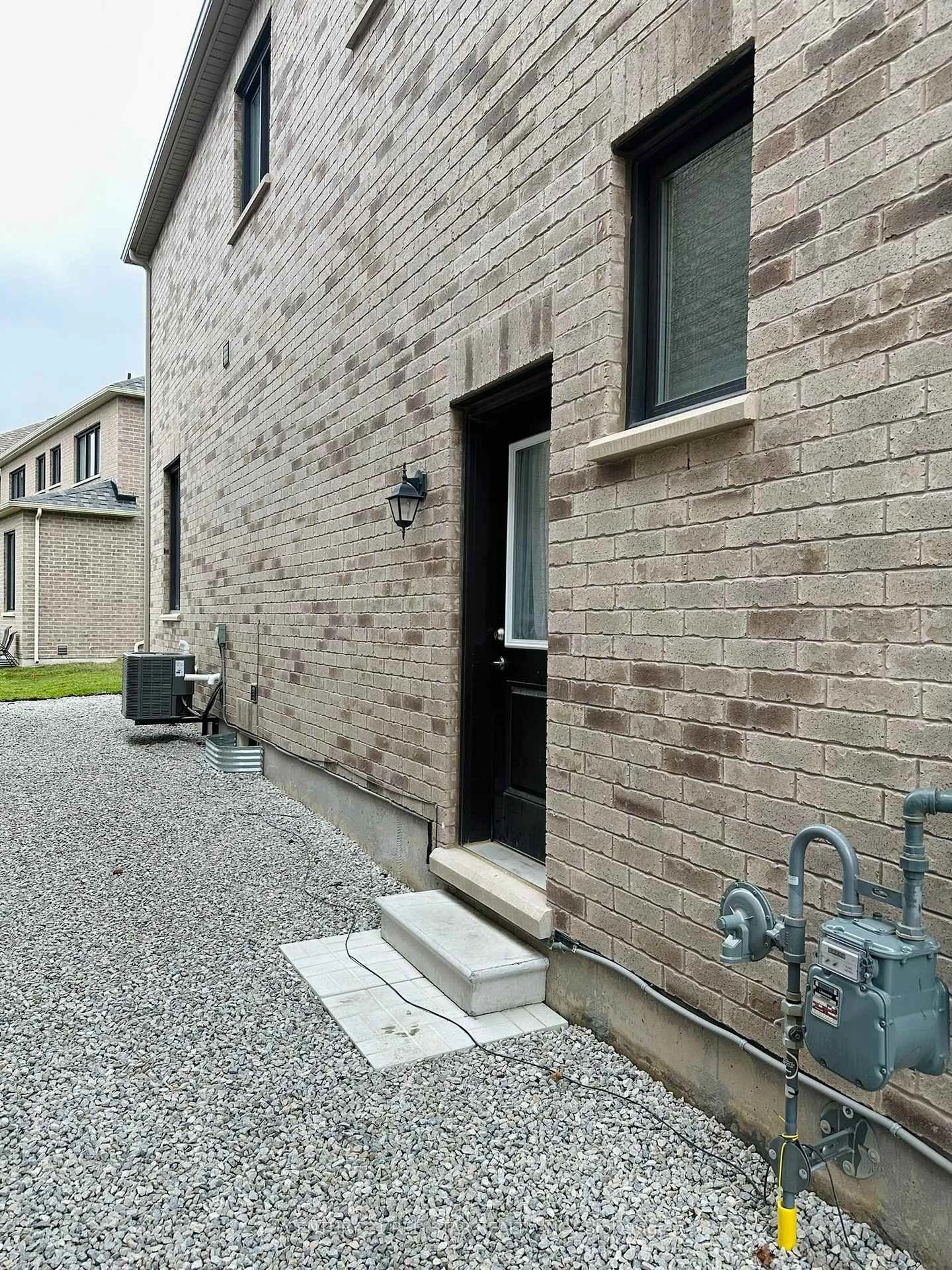 Unknown for 441 Bergamot Ave, Milton Ontario L9E 1T9