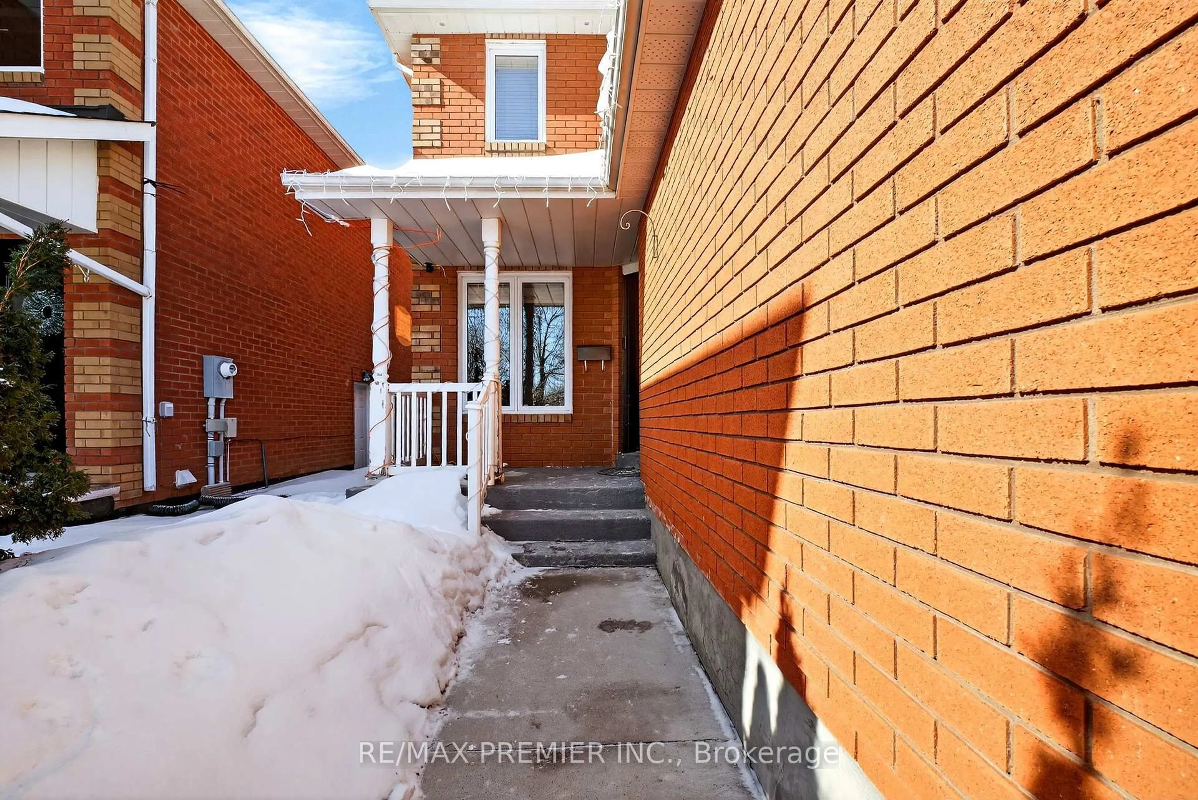 Home with brick exterior material, street for 12 Bayview St, Brampton Ontario L6X 4P1