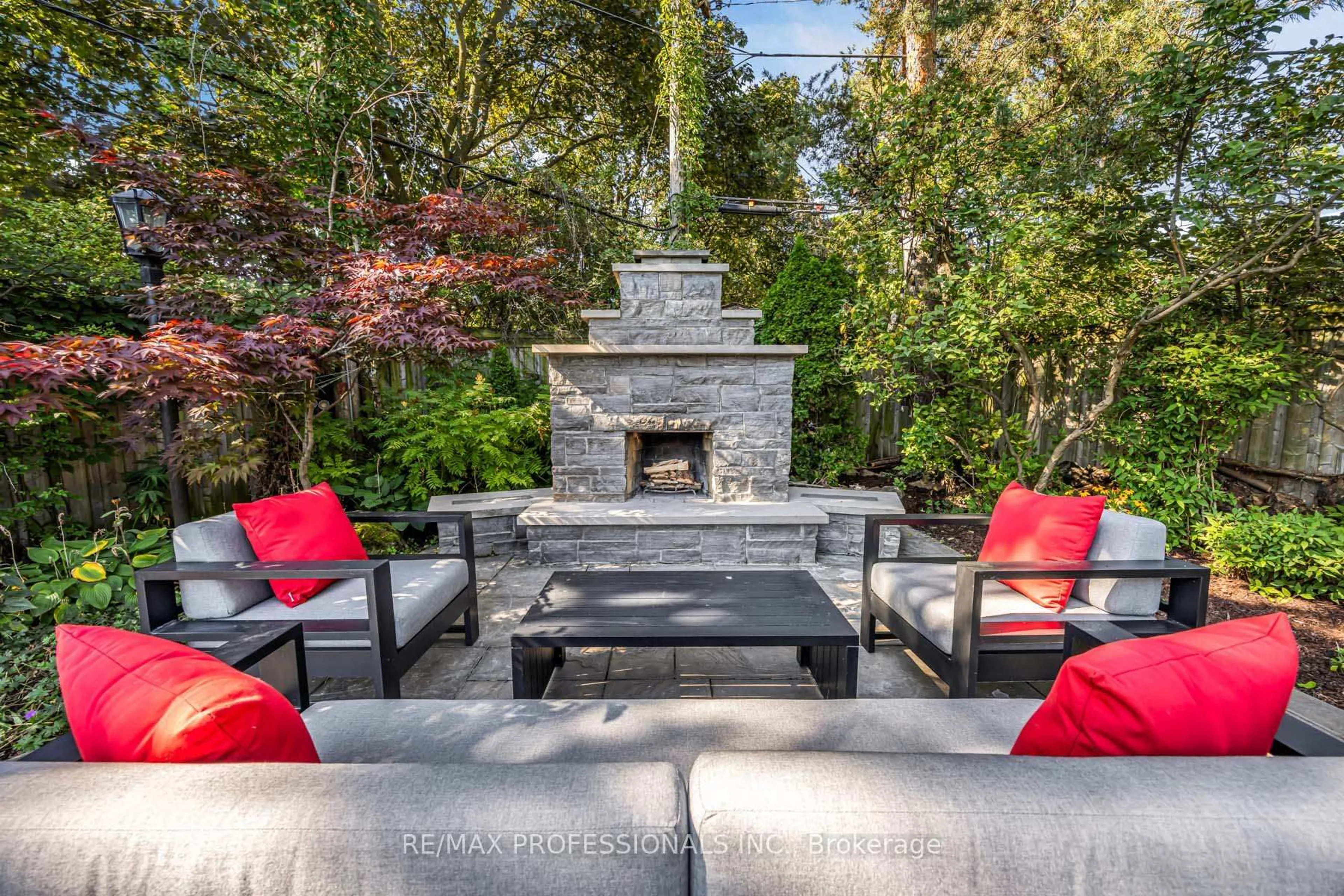 Patio, street for 16 Woodpark Rd, Toronto Ontario M9P 1L9