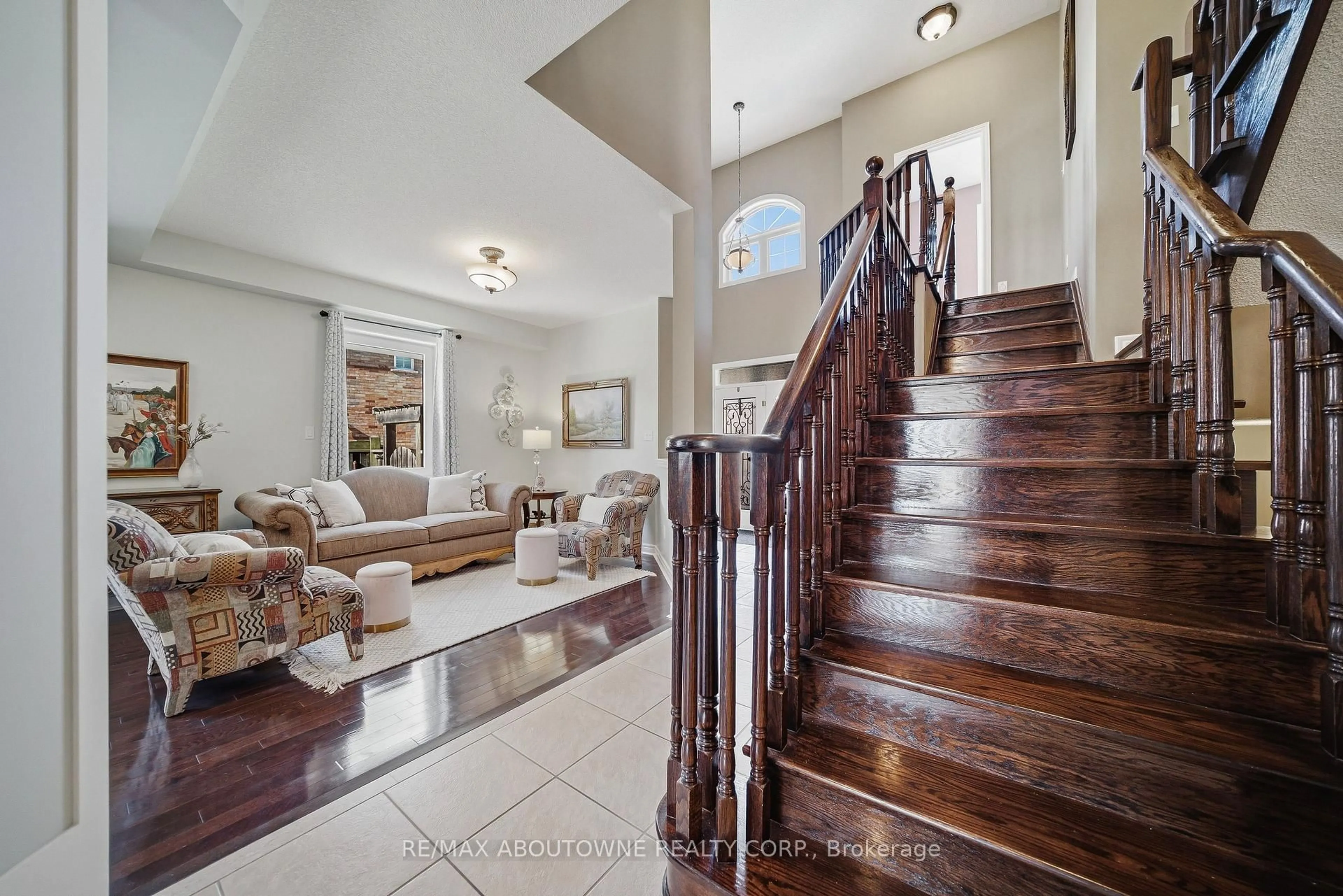 Unknown for 2070 Willhaven Tr, Oakville Ontario L6M 5G3