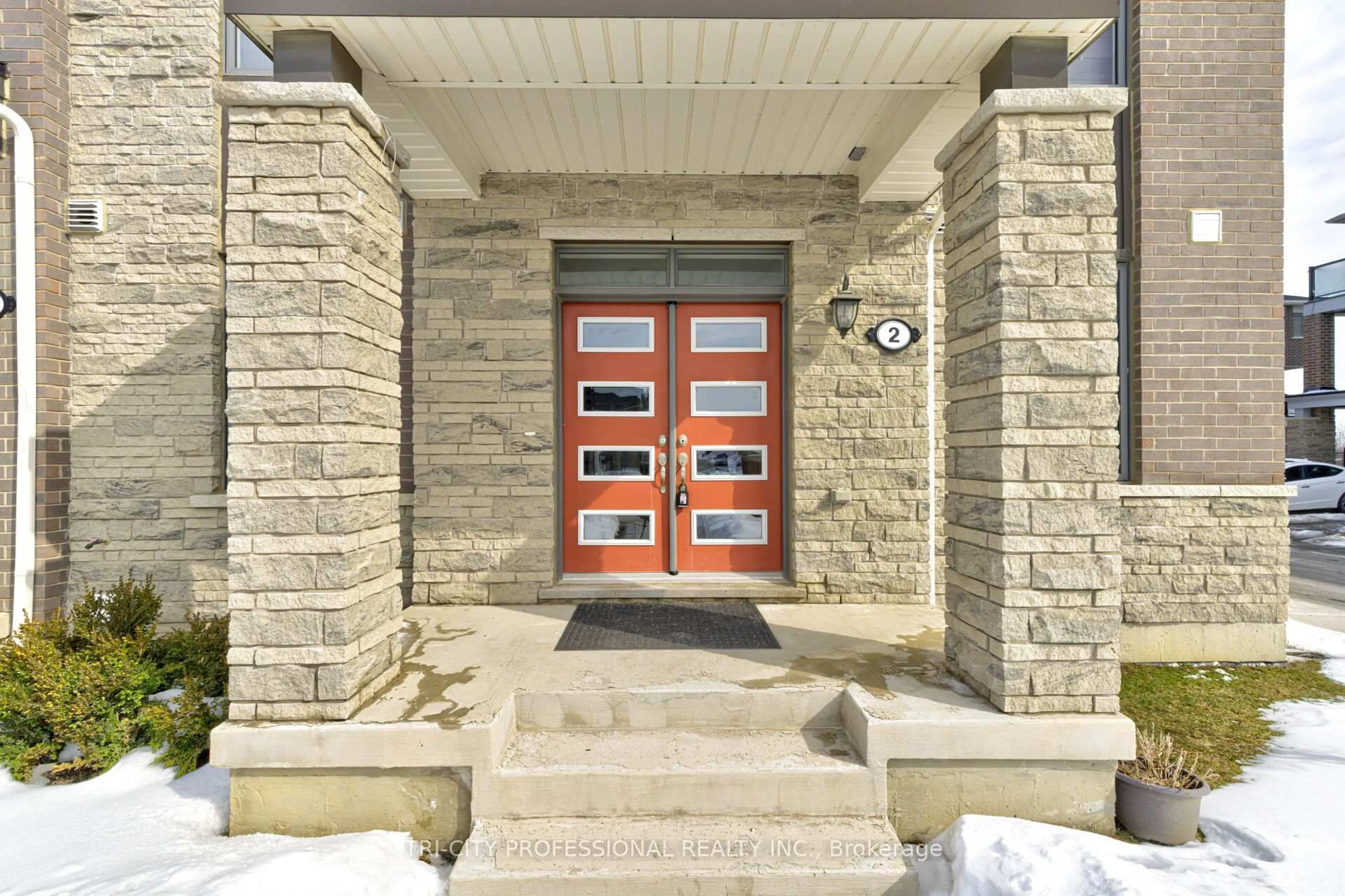Indoor entryway for 2 Summer Wind Lane, Brampton Ontario L7A 0B6