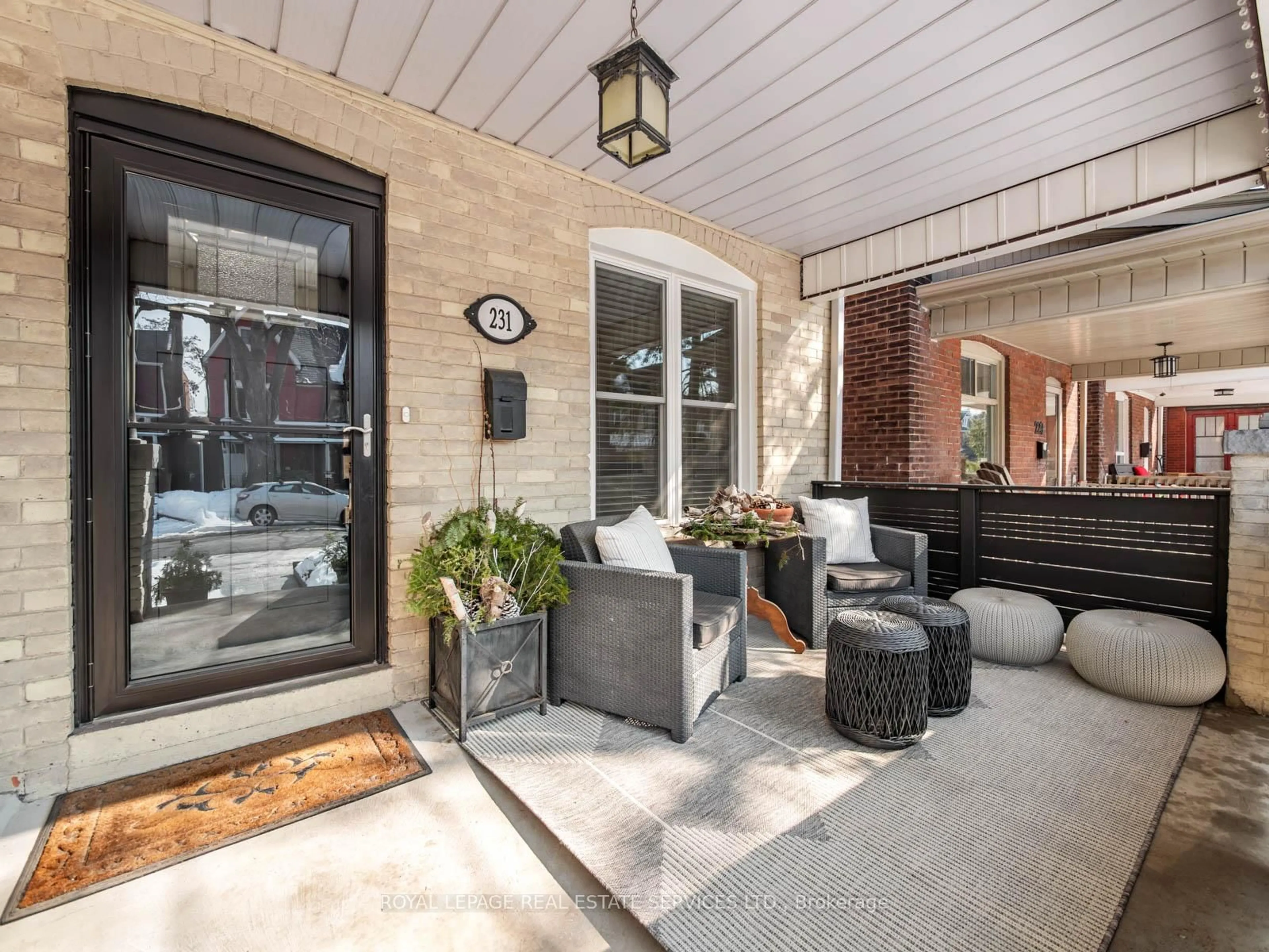 Unknown for 231 Fairview Ave, Toronto Ontario M6P 3A6