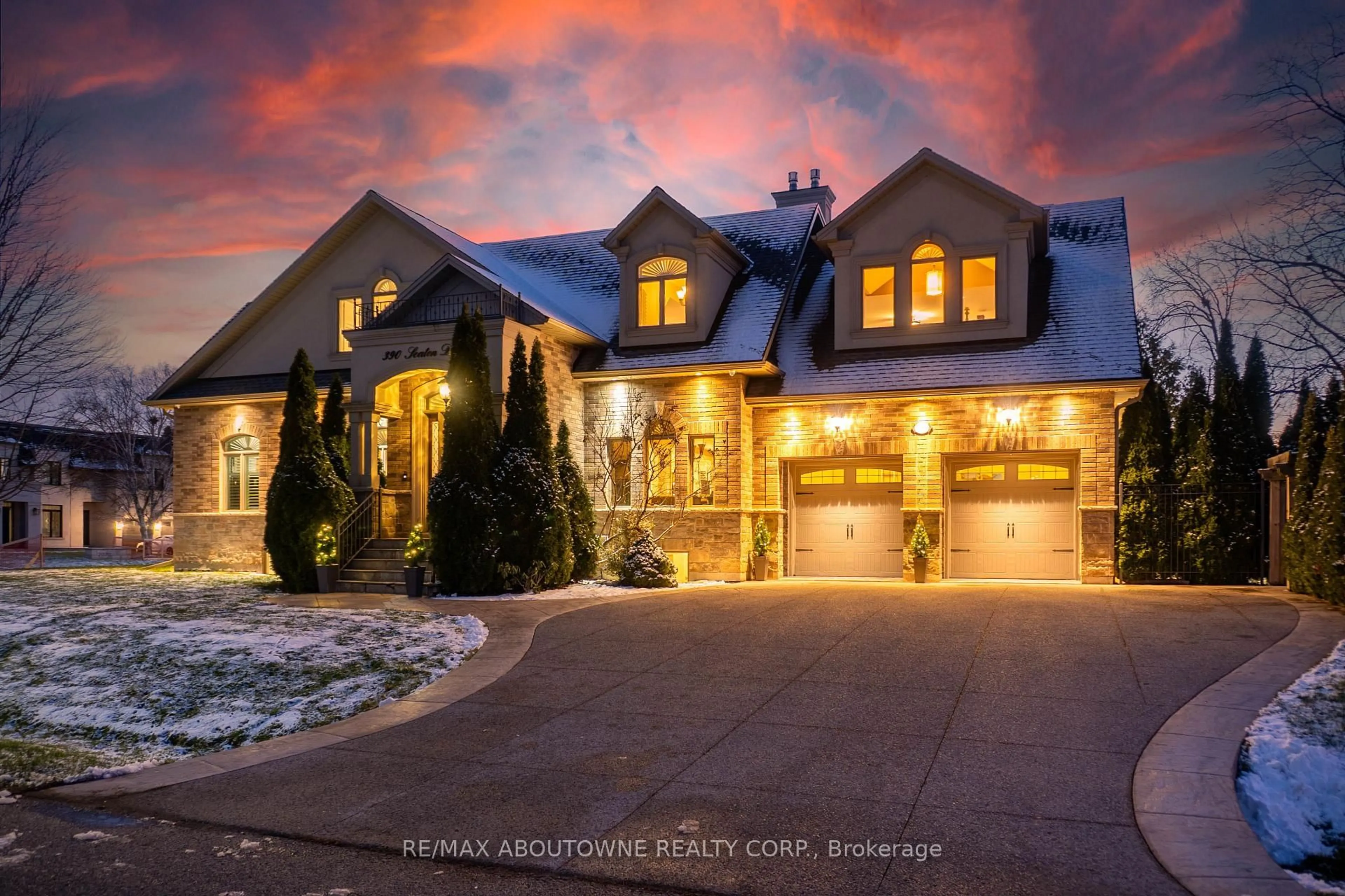 Home with brick exterior material, unknown for 390 Seaton Dr, Oakville Ontario L6L 3Y2