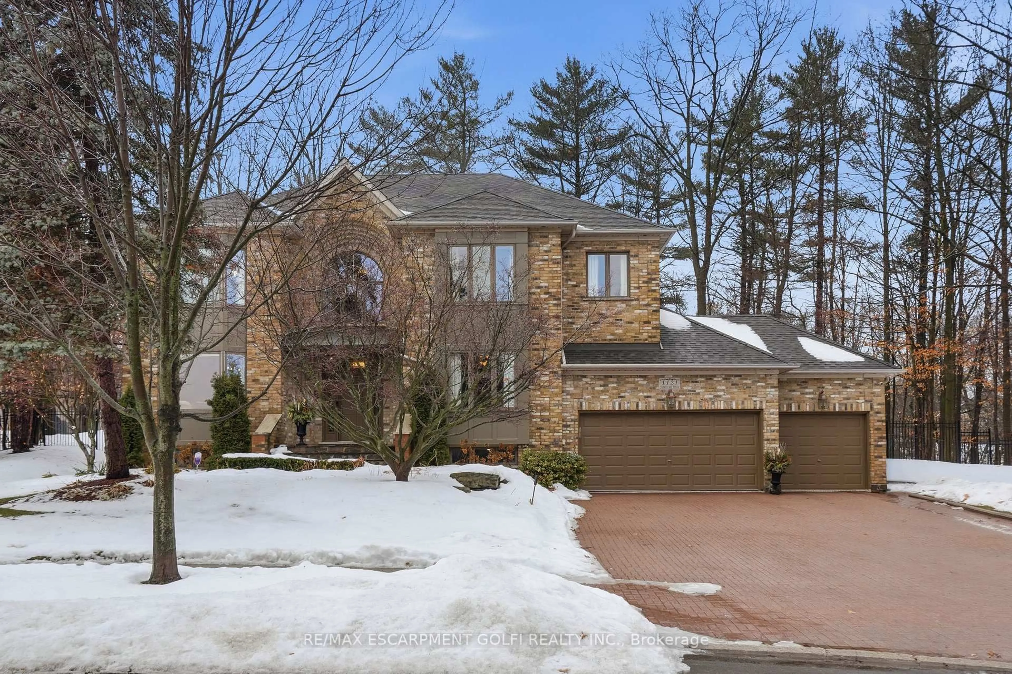 Home with brick exterior material, street for 1121 Forestvale Dr, Burlington Ontario L7P 4W3