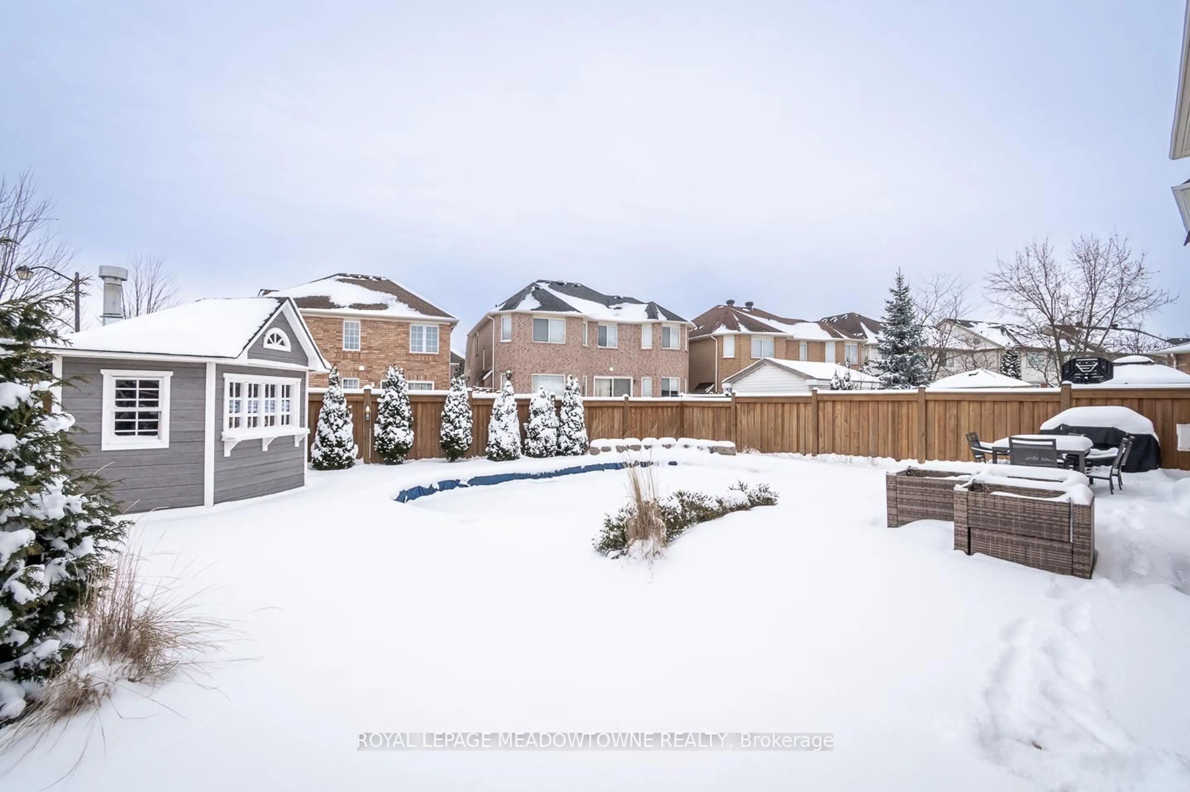 A pic from outside/outdoor area/front of a property/back of a property/a pic from drone, mountain view for 1592 French Garden, Milton Ontario L9T 5M4