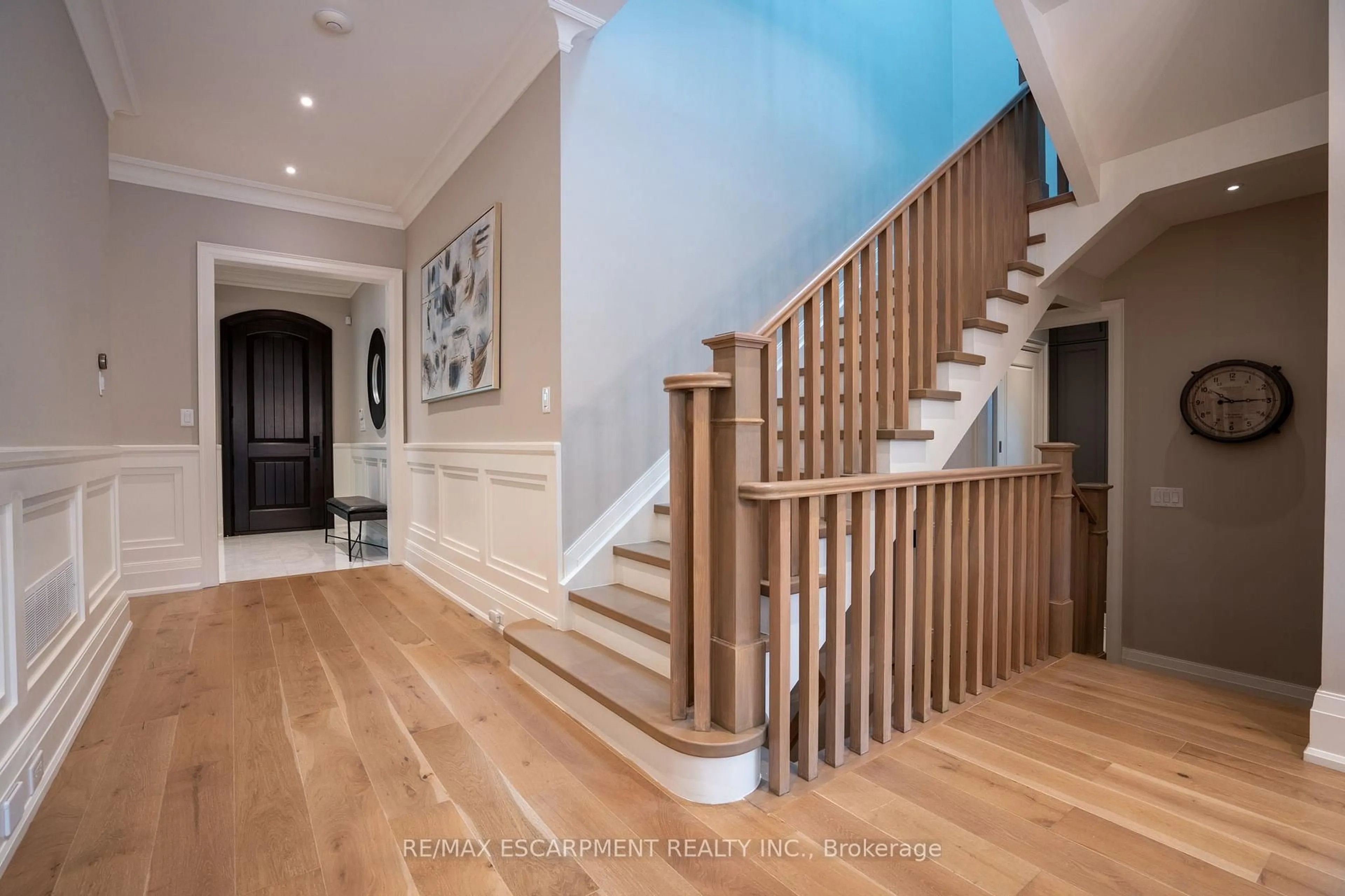 Unknown for 385 Pine Cove Rd, Burlington Ontario L7N 1W4