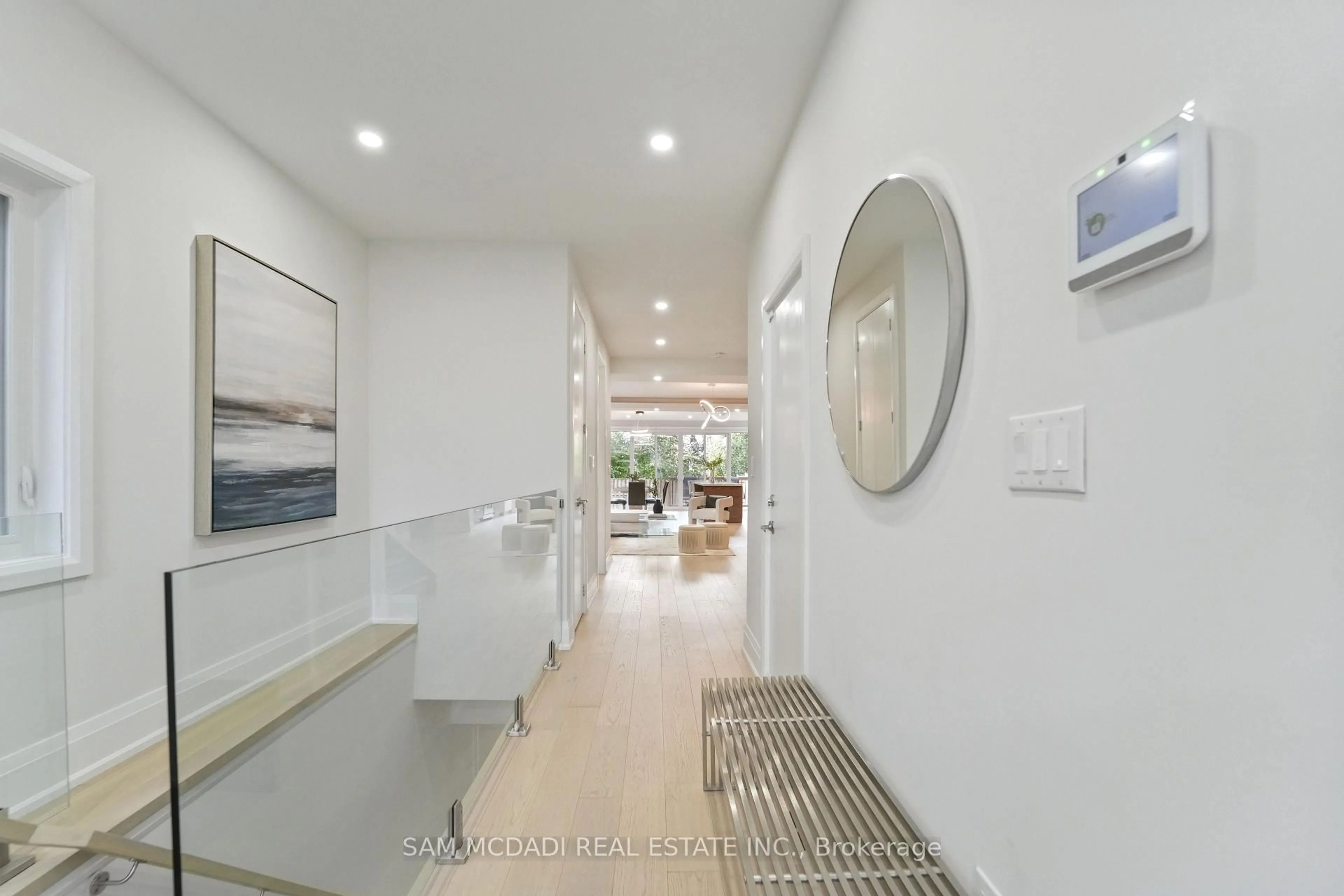 Indoor foyer for 11B Maple Ave, Mississauga Ontario L5H 2R9