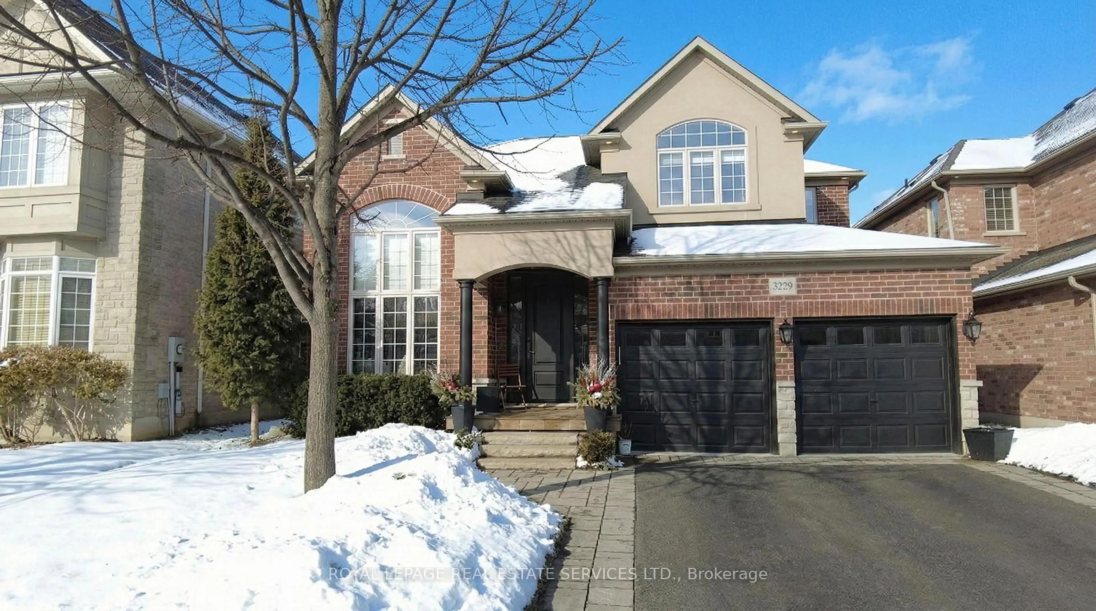 Home with brick exterior material, street for 3229 Saltaire Cres, Oakville Ontario L6M 0K8