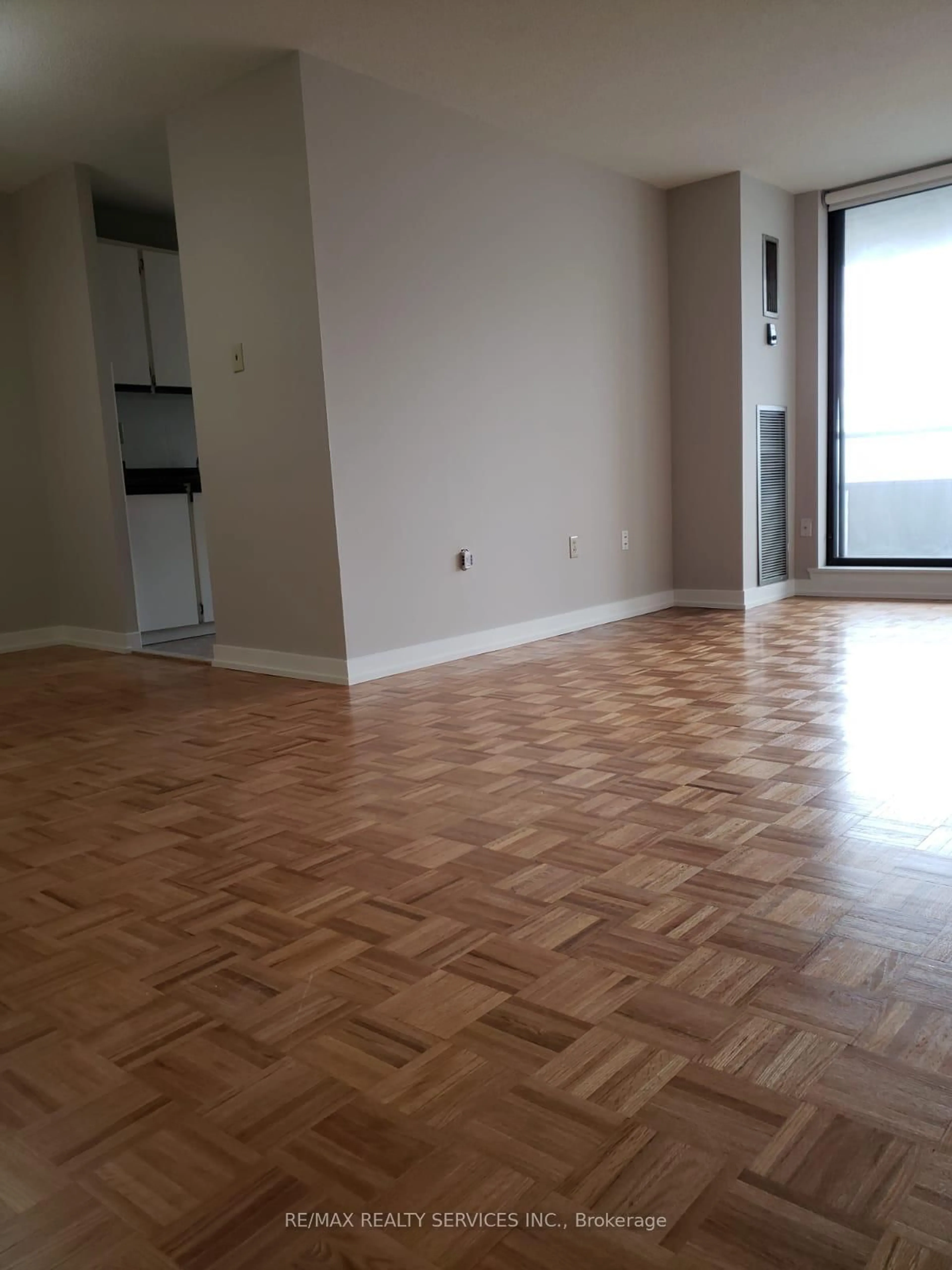 A pic of a room for 4 Kings Cross Rd #1806, Brampton Ontario L6T 3X8