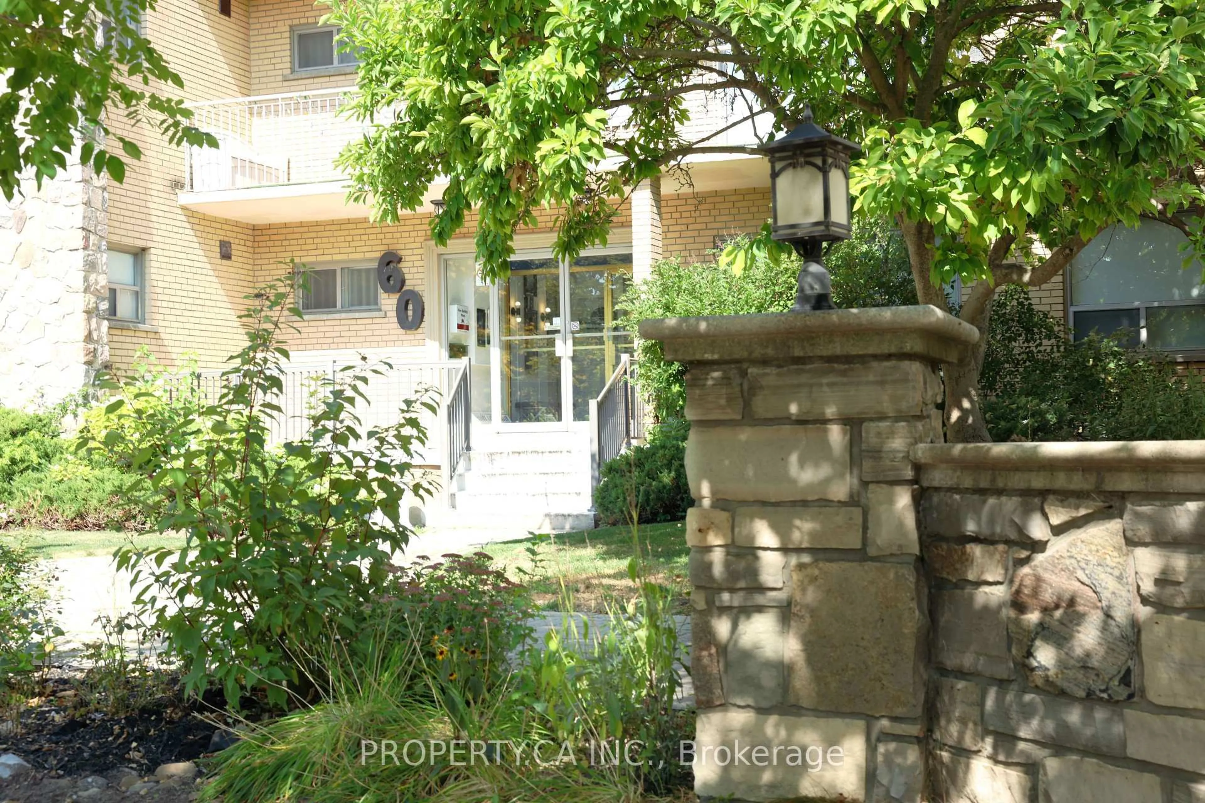 Unknown for 60 Gulliver Rd #303, Toronto Ontario M6M 2M6