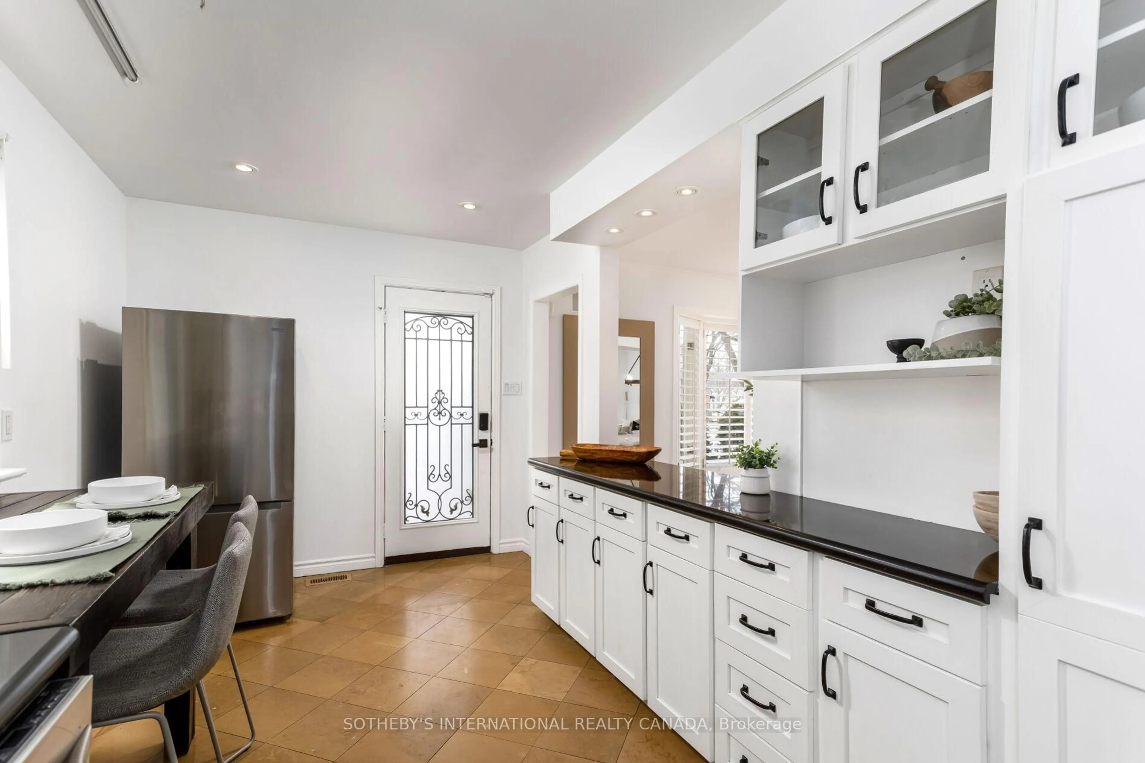 Unknown for 92 Delma Dr, Toronto Ontario M8W 4P1