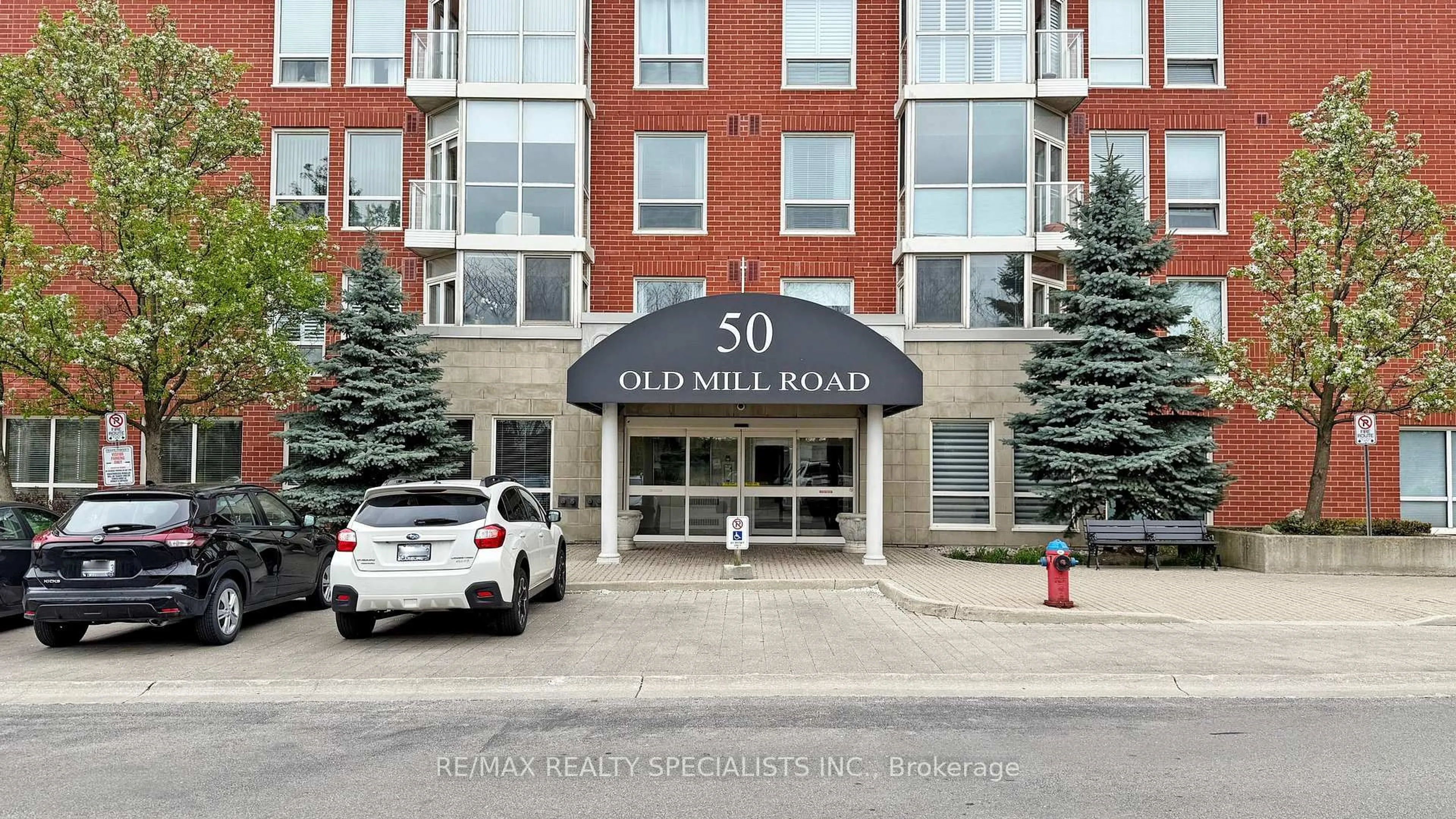 Lobby for 50 Old Mill Rd #608, Oakville Ontario L6J 7W1