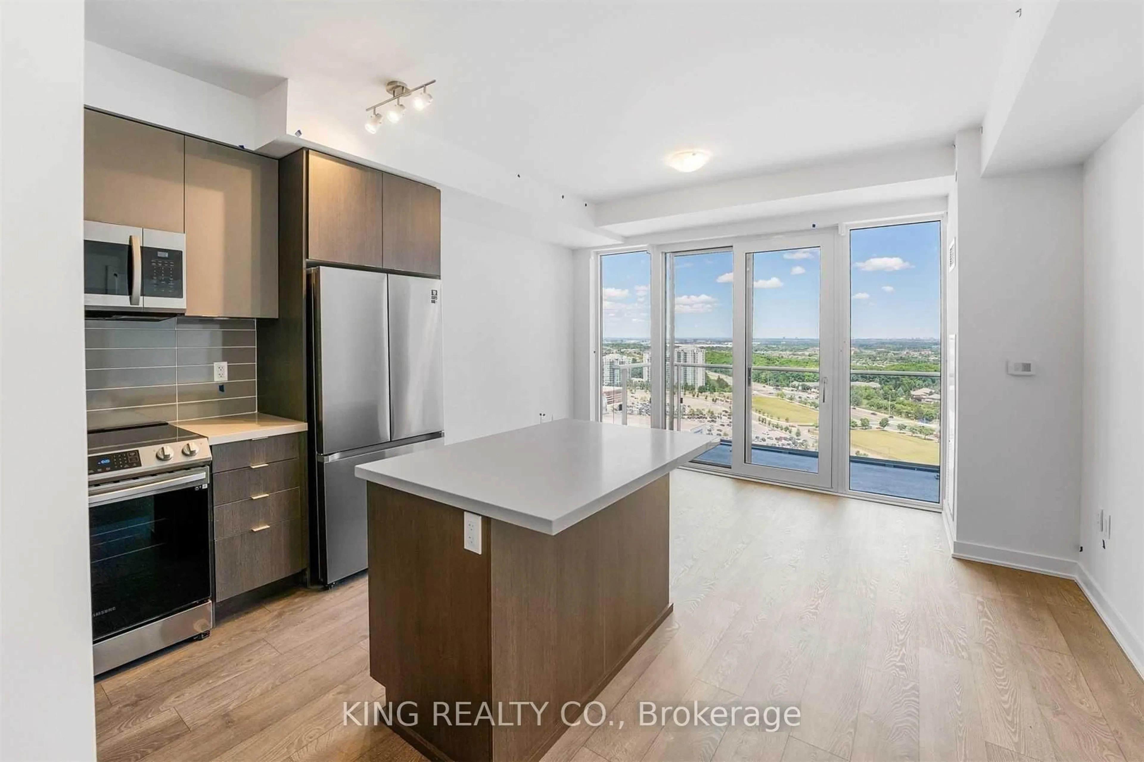 Open concept kitchen, unknown for 4655 Metcalfe Ave #2103, Mississauga Ontario L5M 0Z7