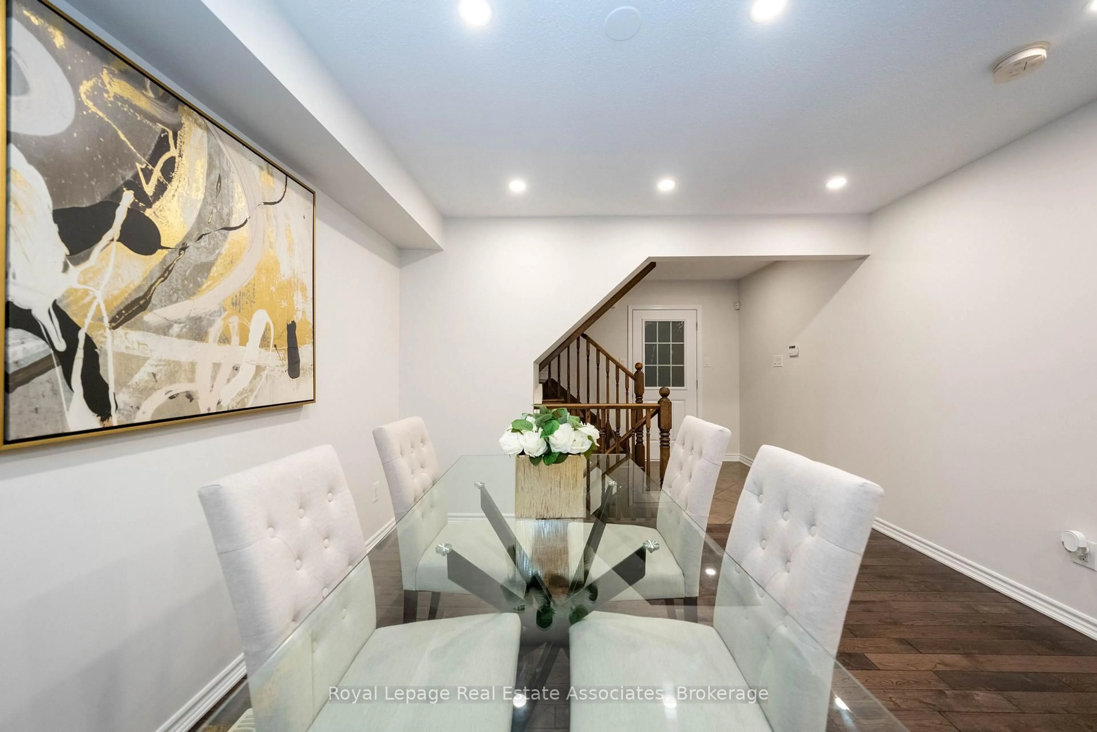 Dining room, unknown for 303 Chuchmach Clse, Milton Ontario L9T 8B3