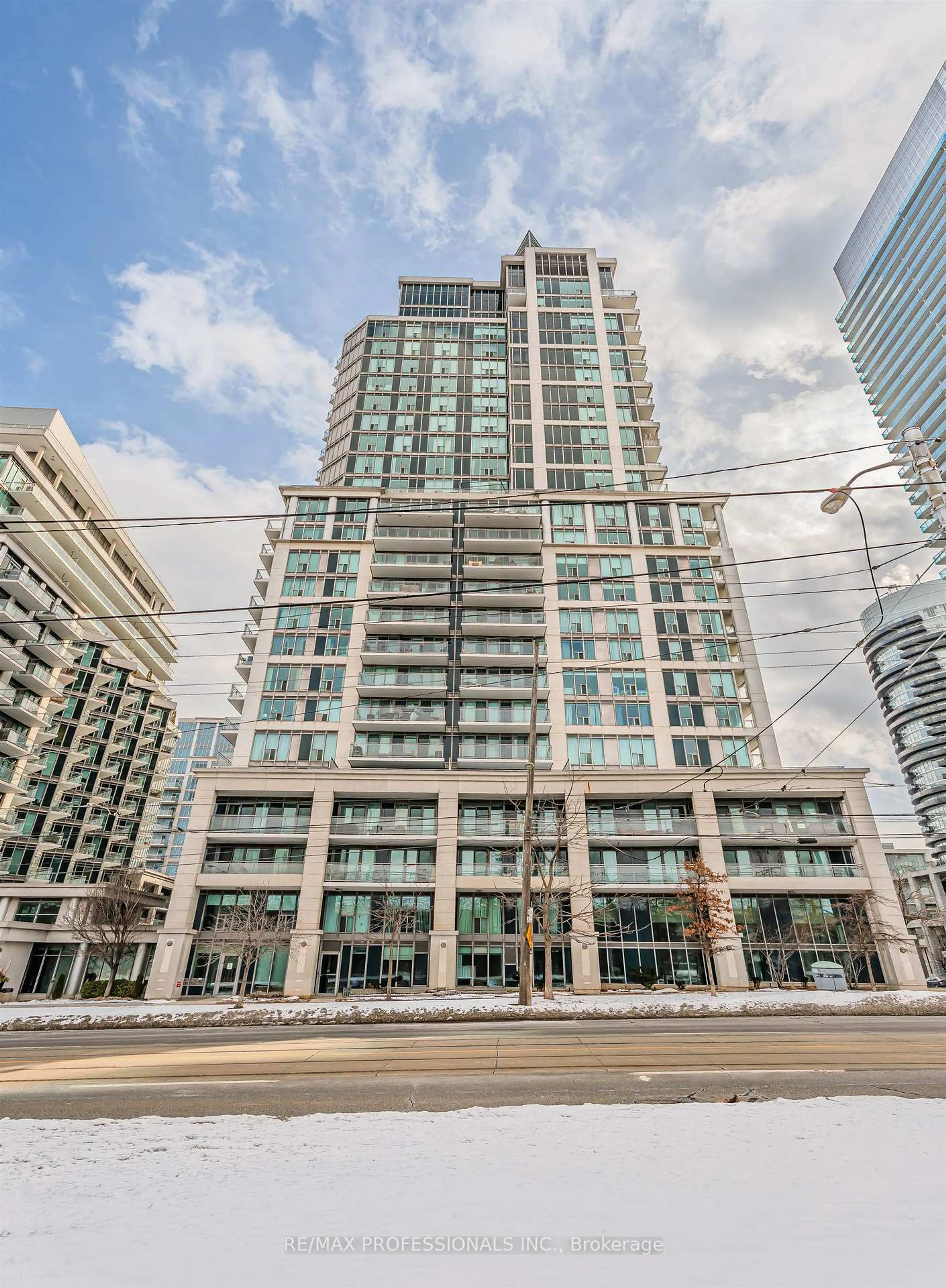 Indoor foyer for 2121 Lake Shore Blvd #1515, Toronto Ontario M8V 4E9