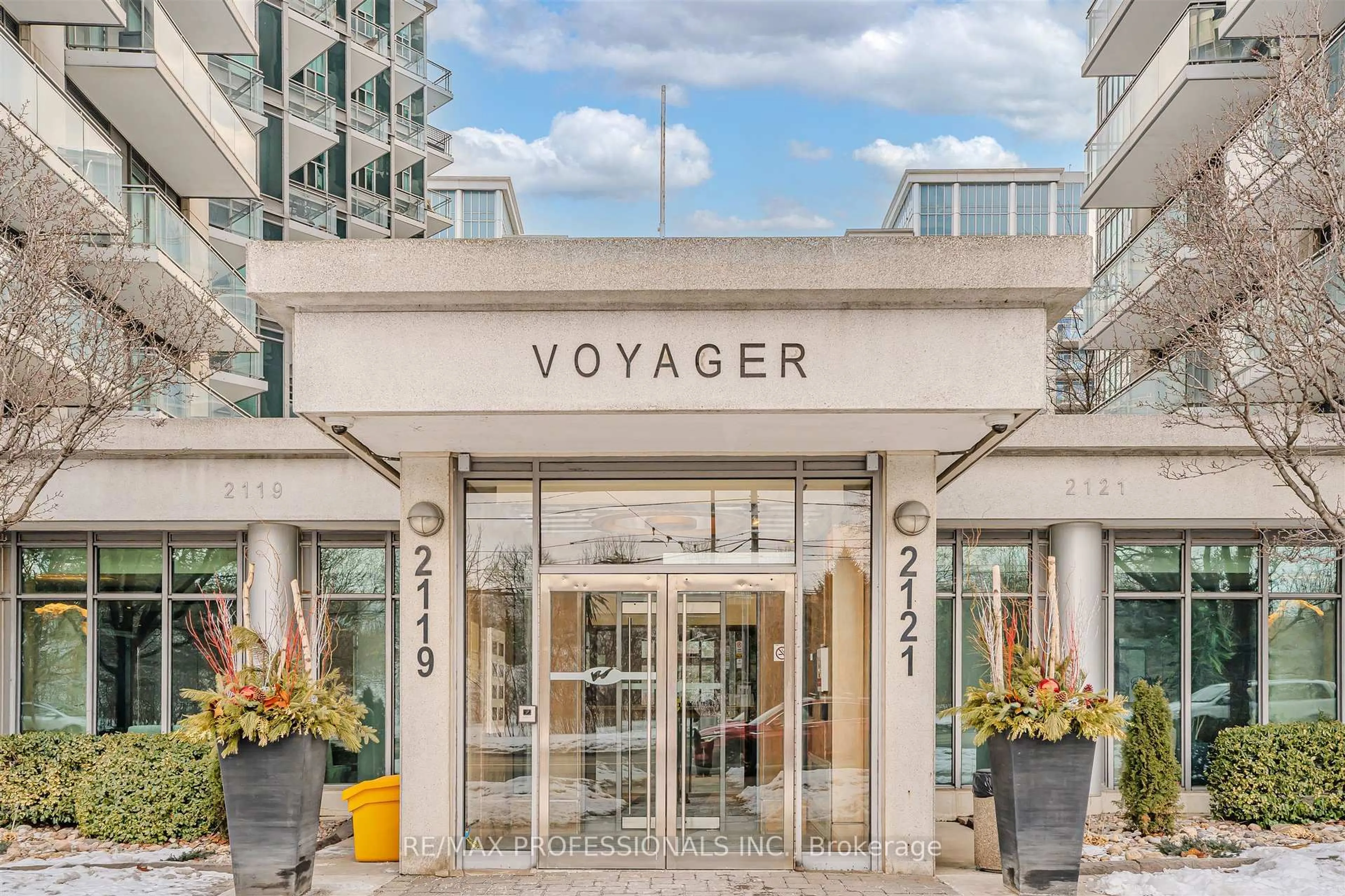 Indoor foyer for 2121 Lake Shore Blvd #1515, Toronto Ontario M8V 4E9