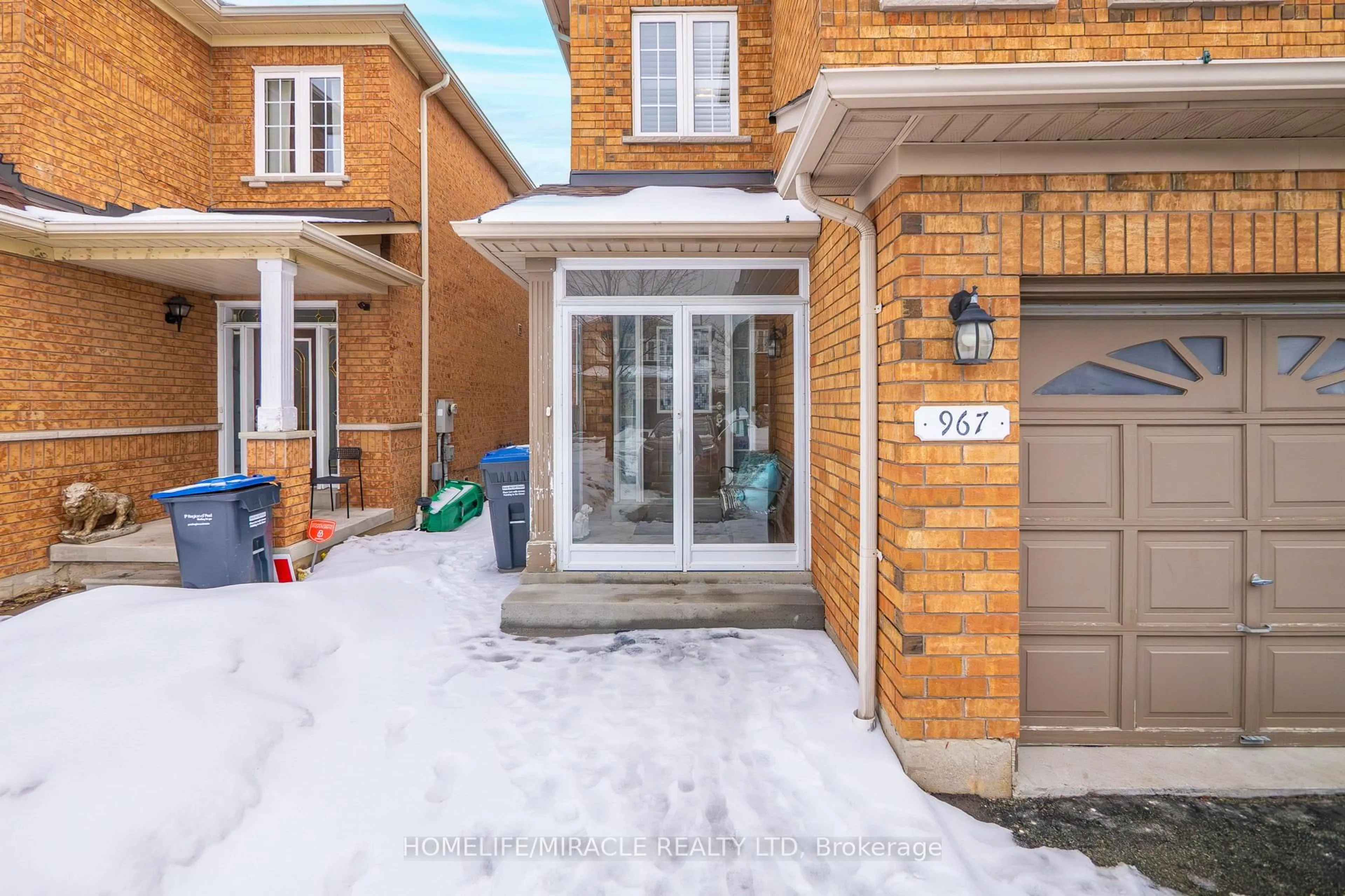 Home with brick exterior material, street for 967 Ledbury Cres, Mississauga Ontario L5V 2R3