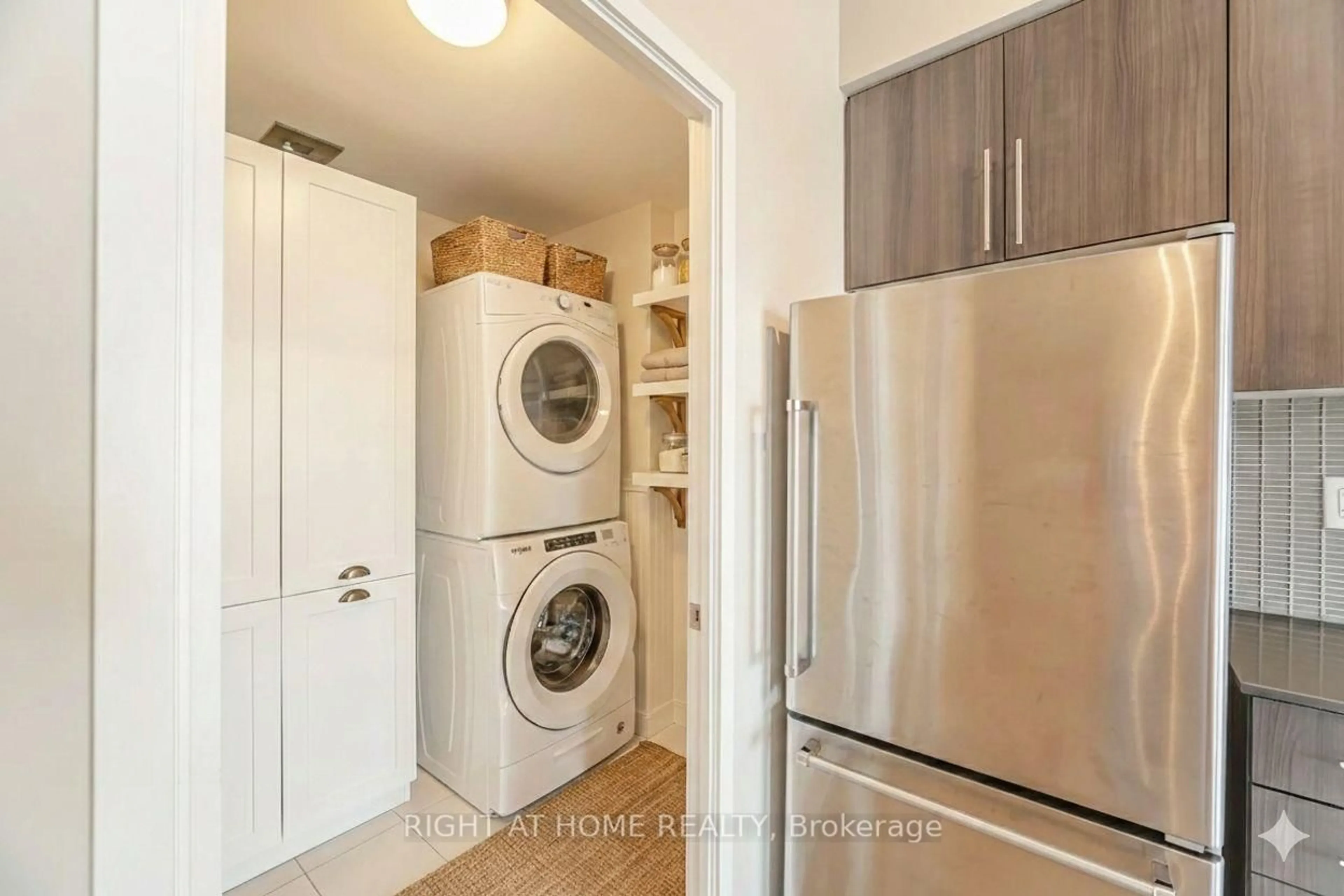Laundry room for 4011 Brickstone Mews #715, Mississauga Ontario L5B 0J7