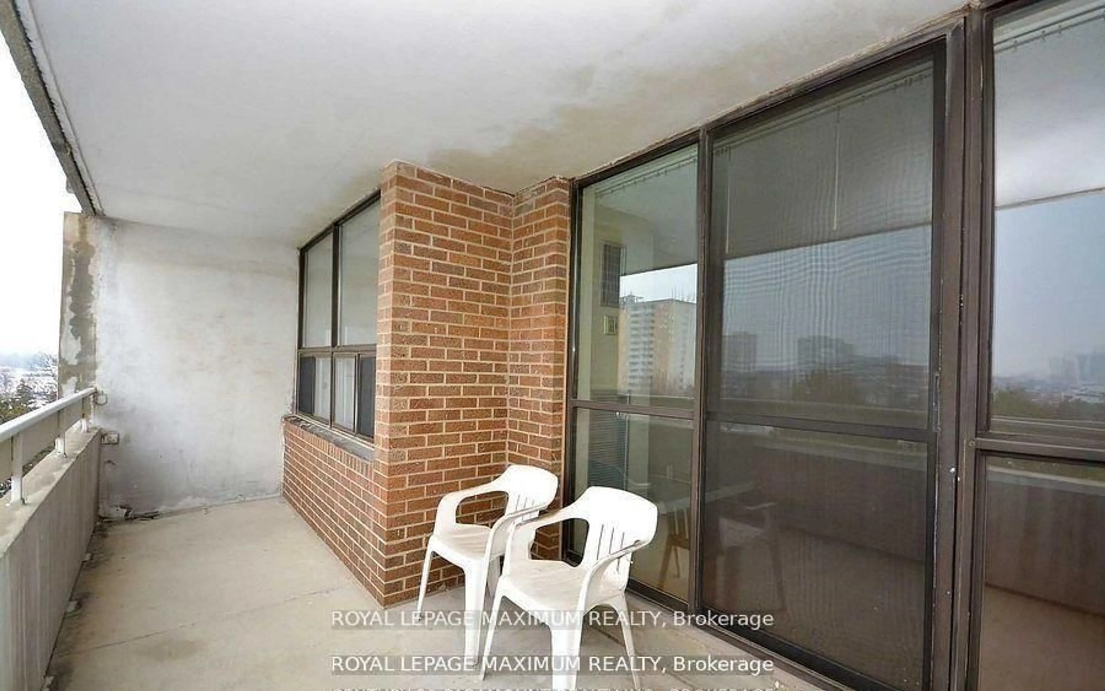 Patio, building for 15 Kensington Rd #1912, Brampton Ontario L6T 3W2