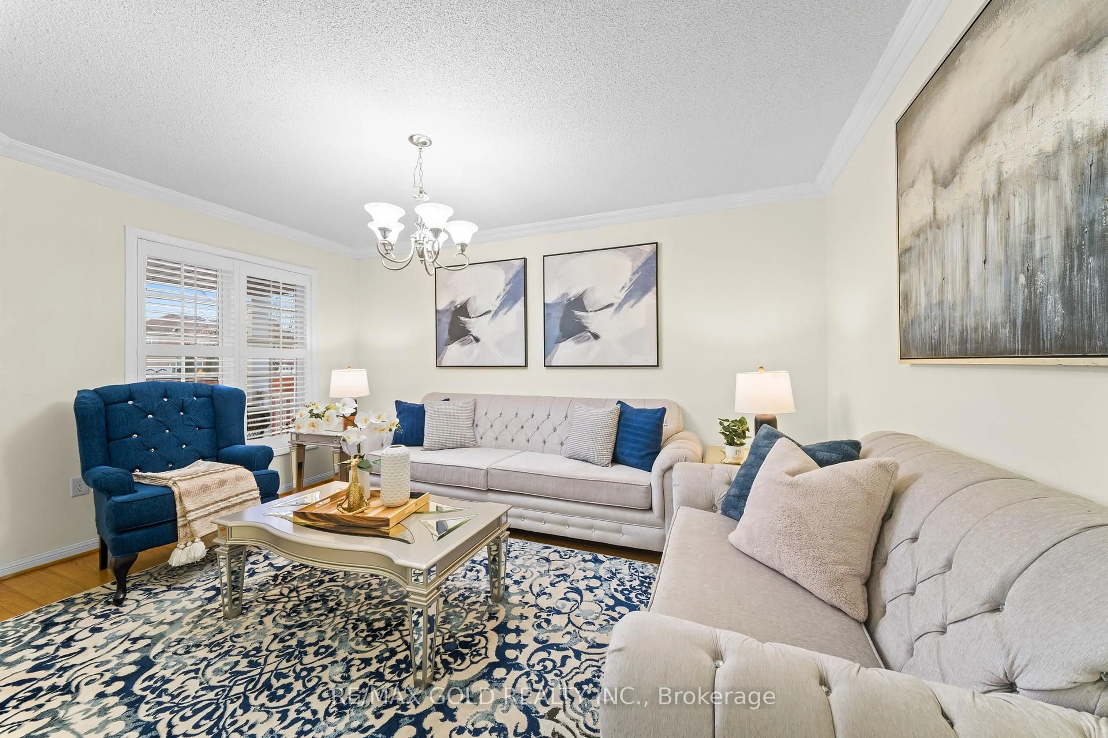 Living room with furniture, unknown for 186 Mountainberry Rd, Brampton Ontario L6R 2L2