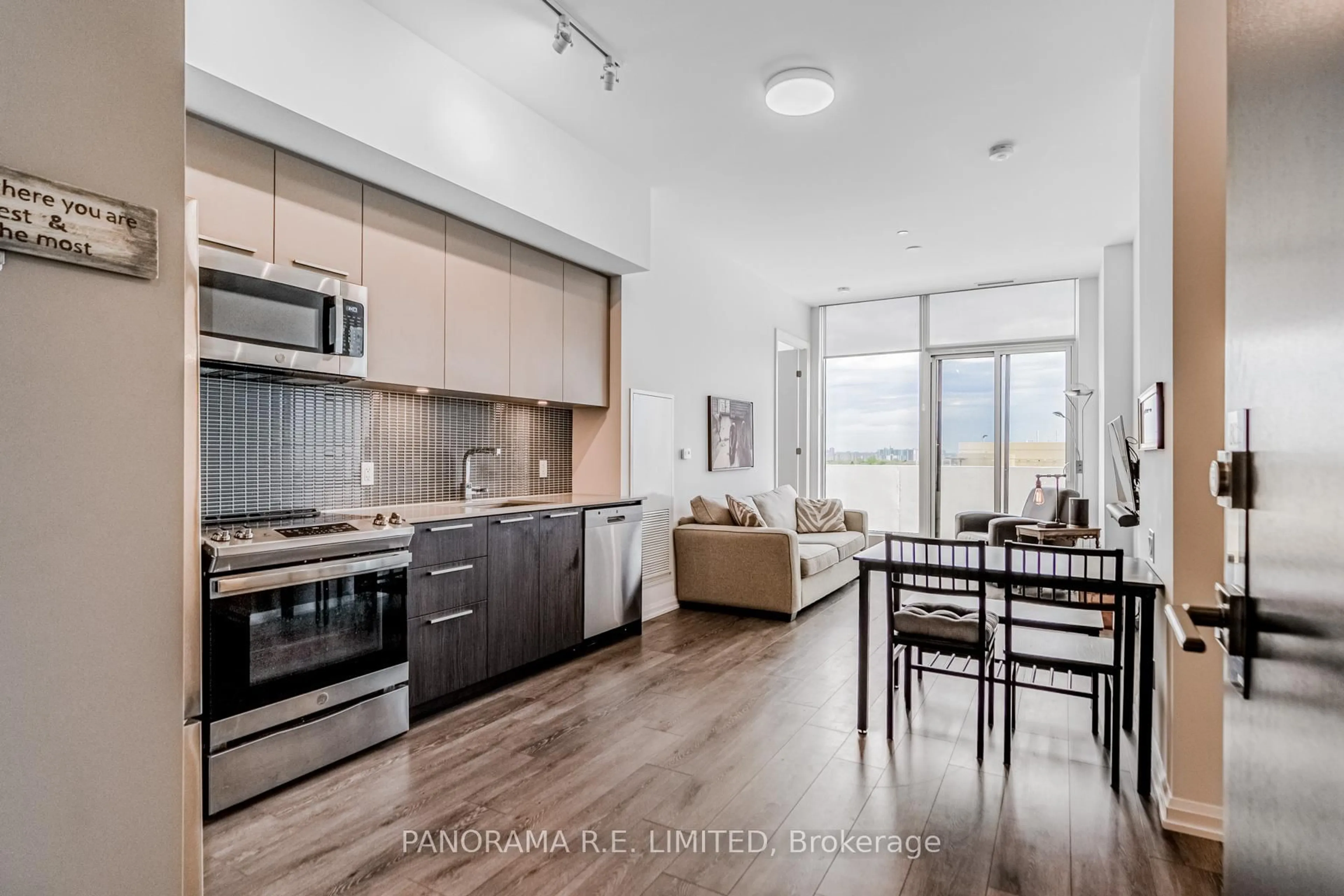 Open concept kitchen, unknown for 4208 Dundas St #802, Toronto Ontario M8X 1Y6