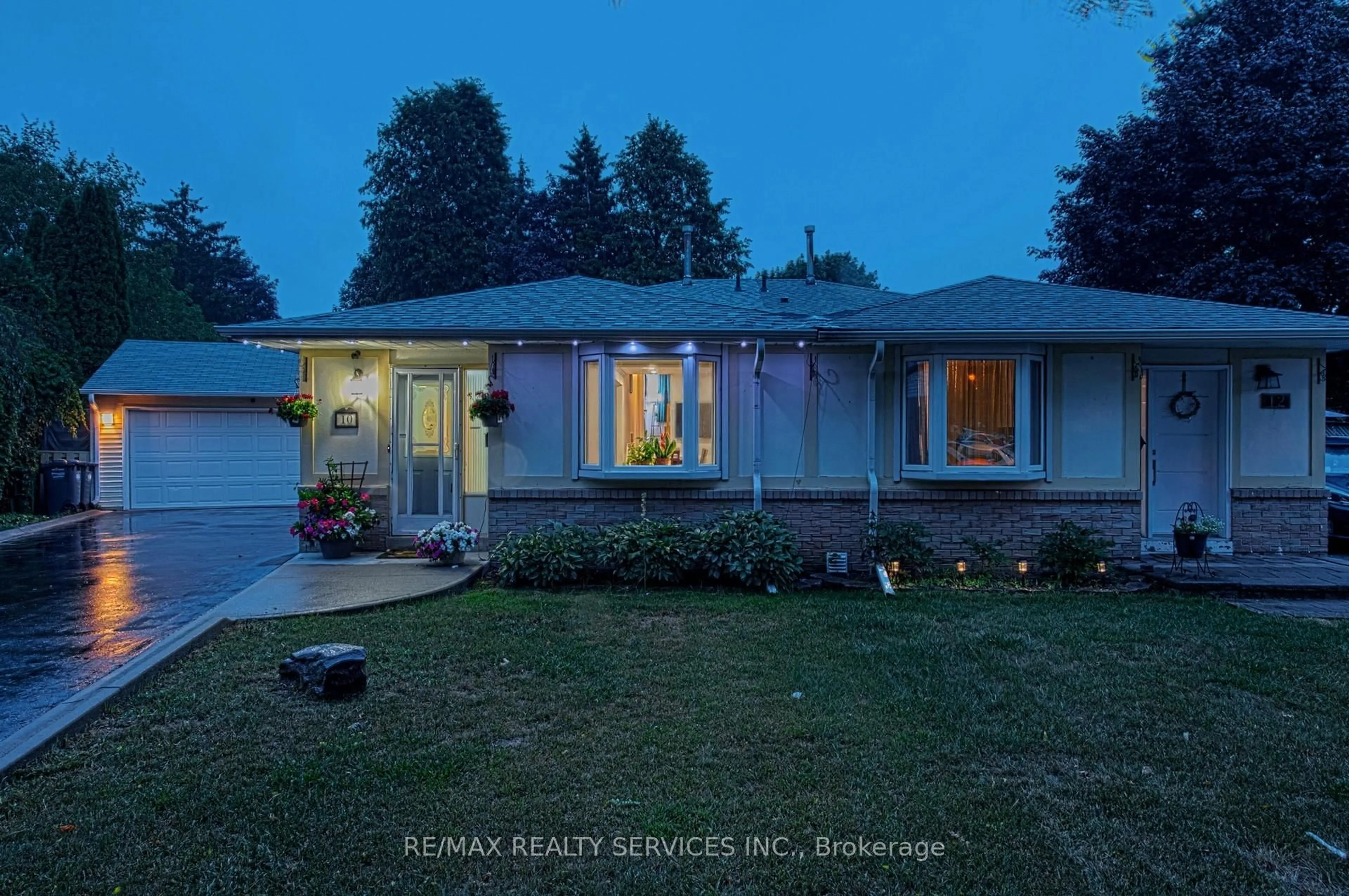 Unknown for 10 Minton Pl, Brampton Ontario L6S 2S7