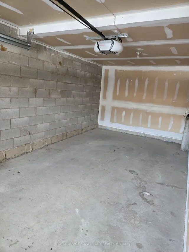 495 Mcjannett Ave, Milton 2