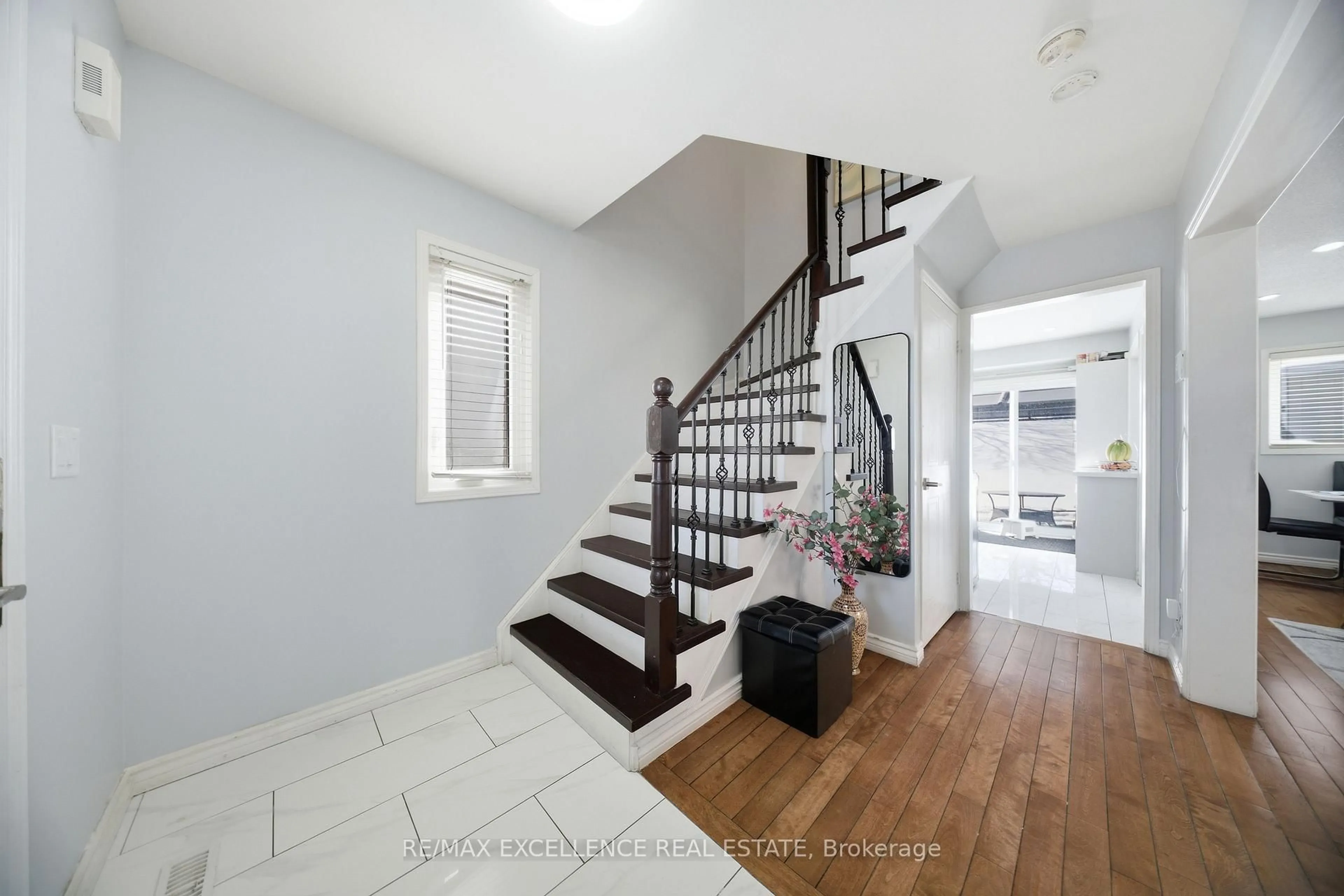 Unknown for 46 Nectarine Cres, Brampton Ontario L6S 5Z1