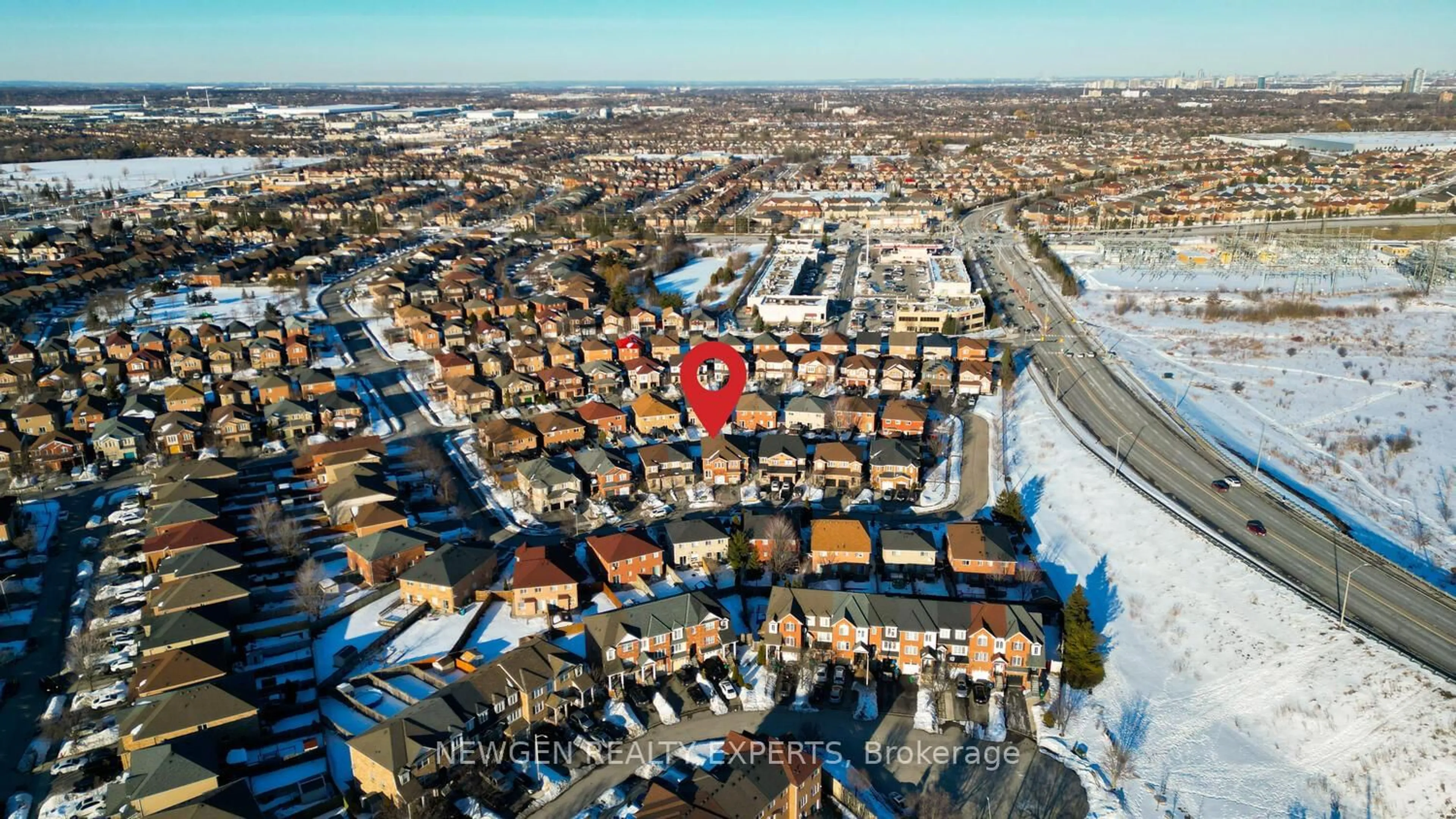 A pic from outside/outdoor area/front of a property/back of a property/a pic from drone, street for 23 Whiteface Cres, Brampton Ontario L6X 4W6