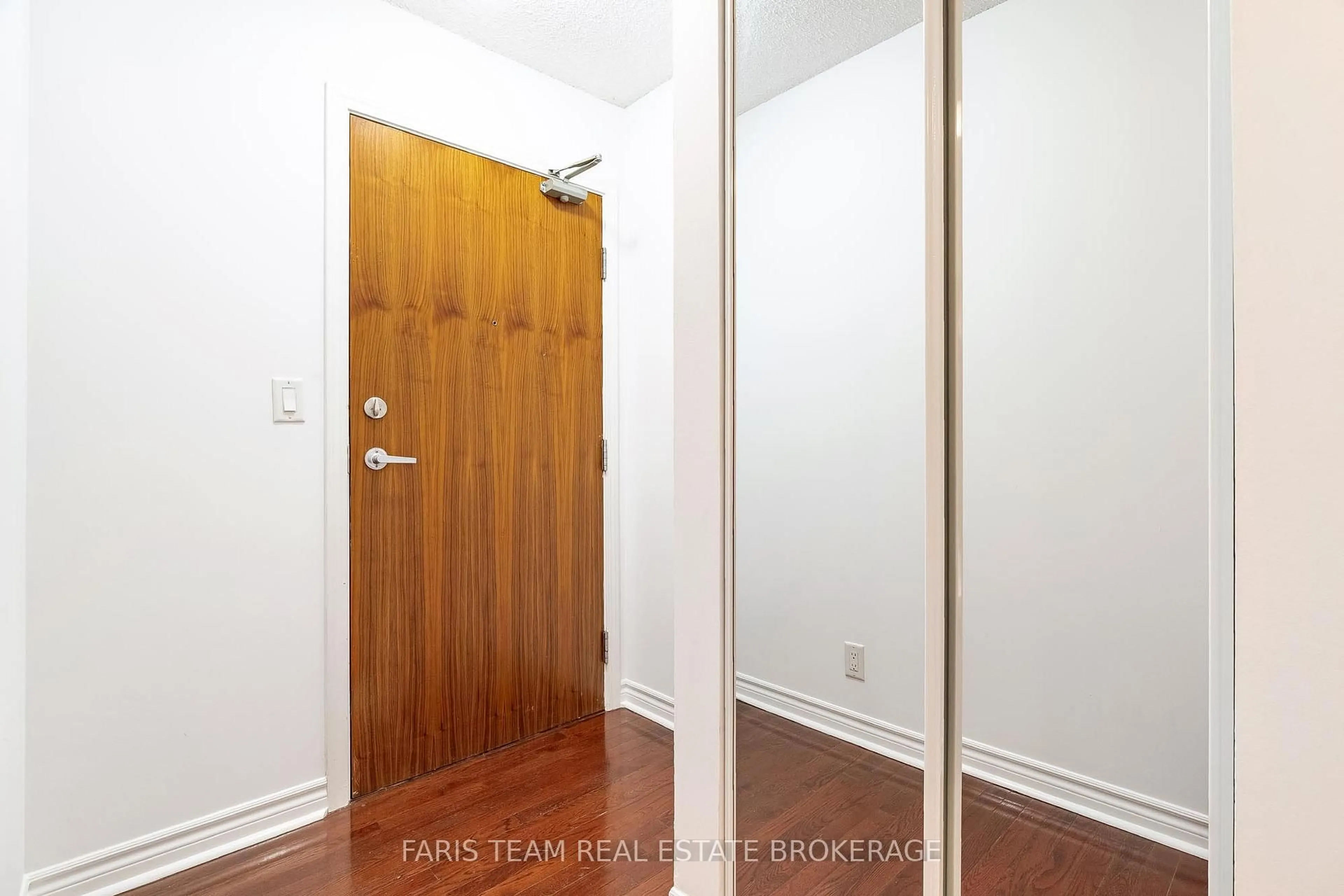 Unknown for 1 Elm Drive #308, Mississauga Ontario L5B 4M1