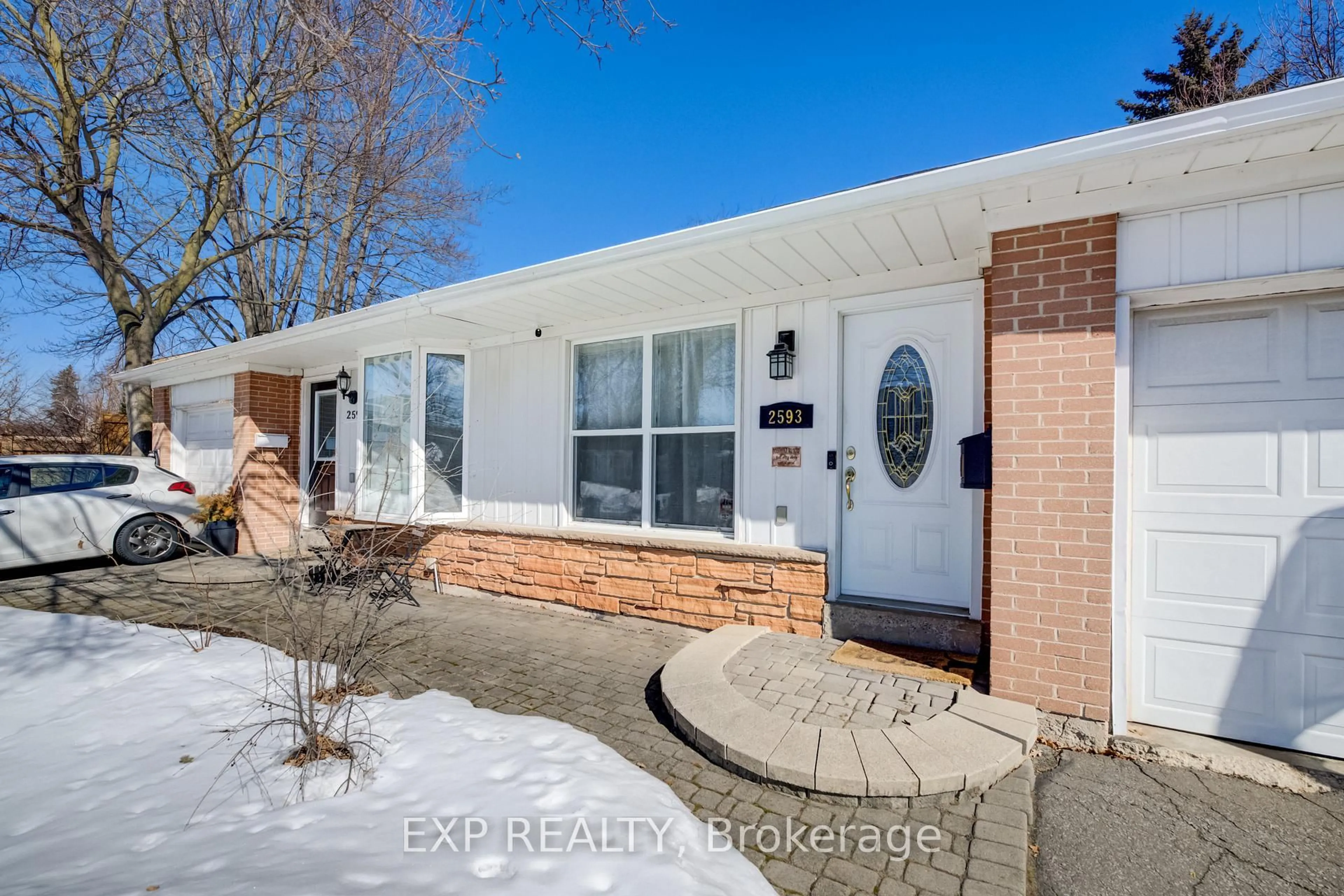 Home with brick exterior material, street for 2593 Barcella Cres, Mississauga Ontario L5K 1E5