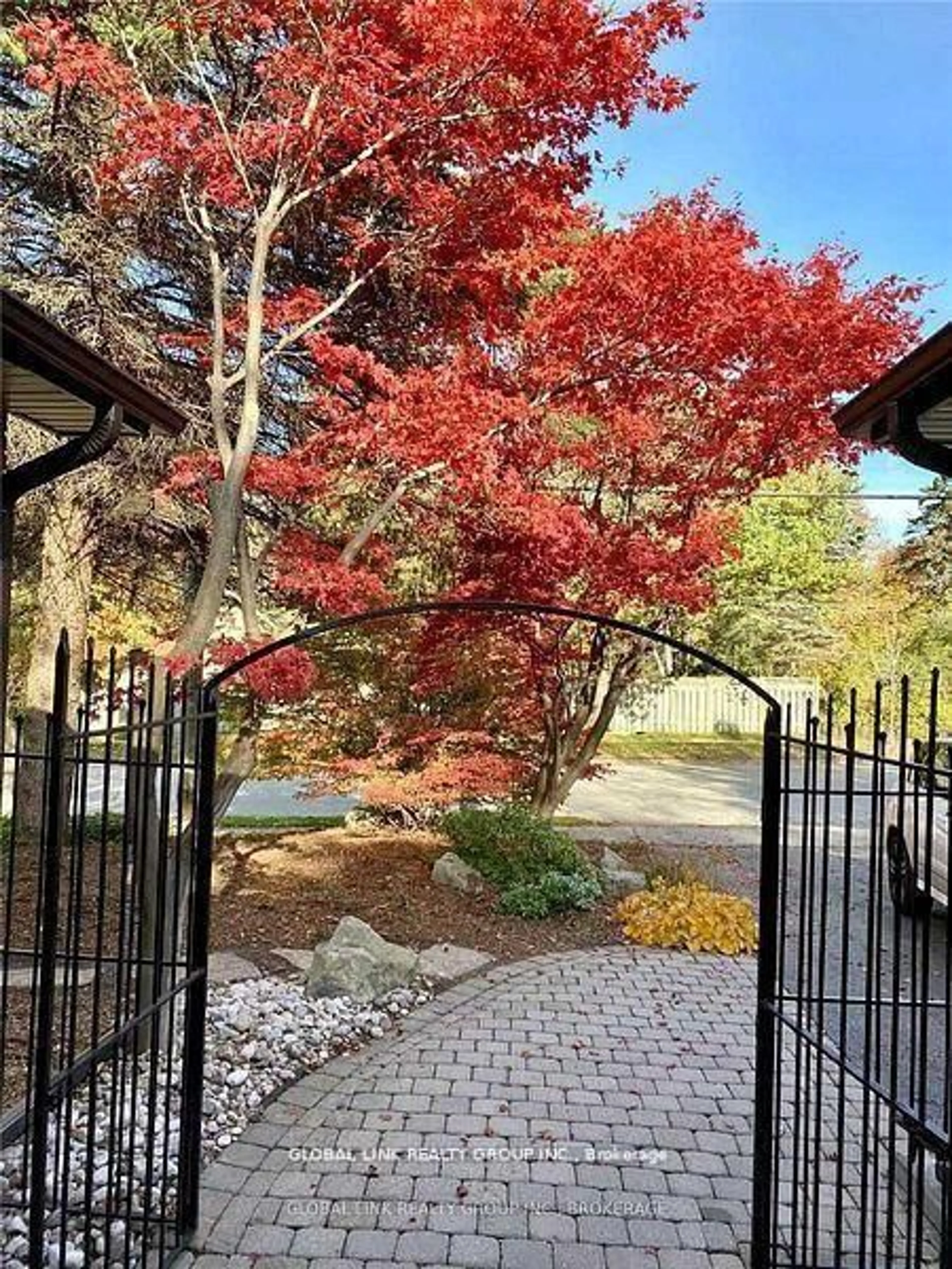 Unknown for 812 Bexhill Rd, Mississauga Ontario L5H 3L1