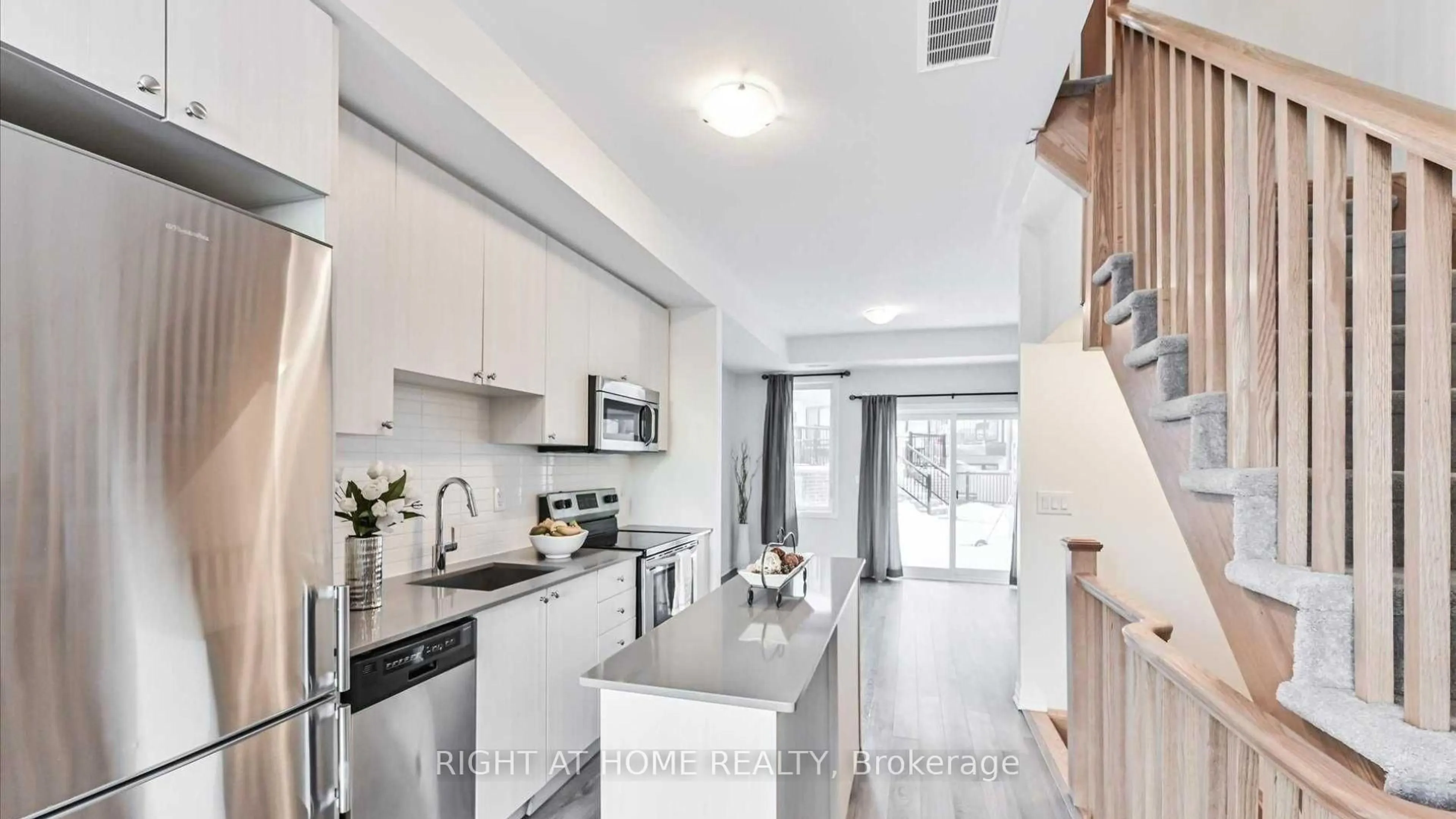 Open concept kitchen, ceramic/tile floor for 19 Thomas Mulholland Dr, Toronto Ontario M3K 0B5