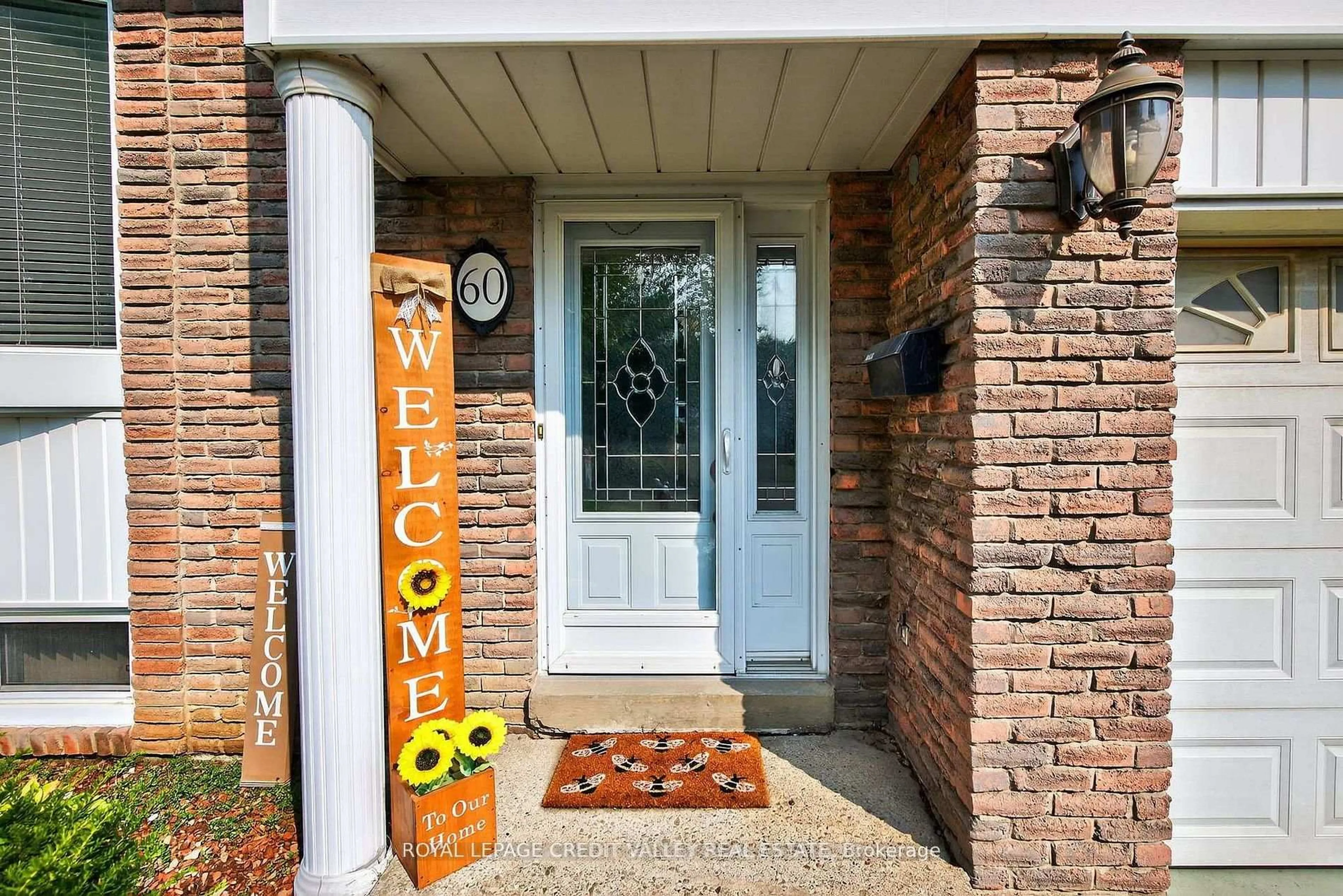 Indoor entryway for 60 Gondola Cres, Brampton Ontario L6S 1W6