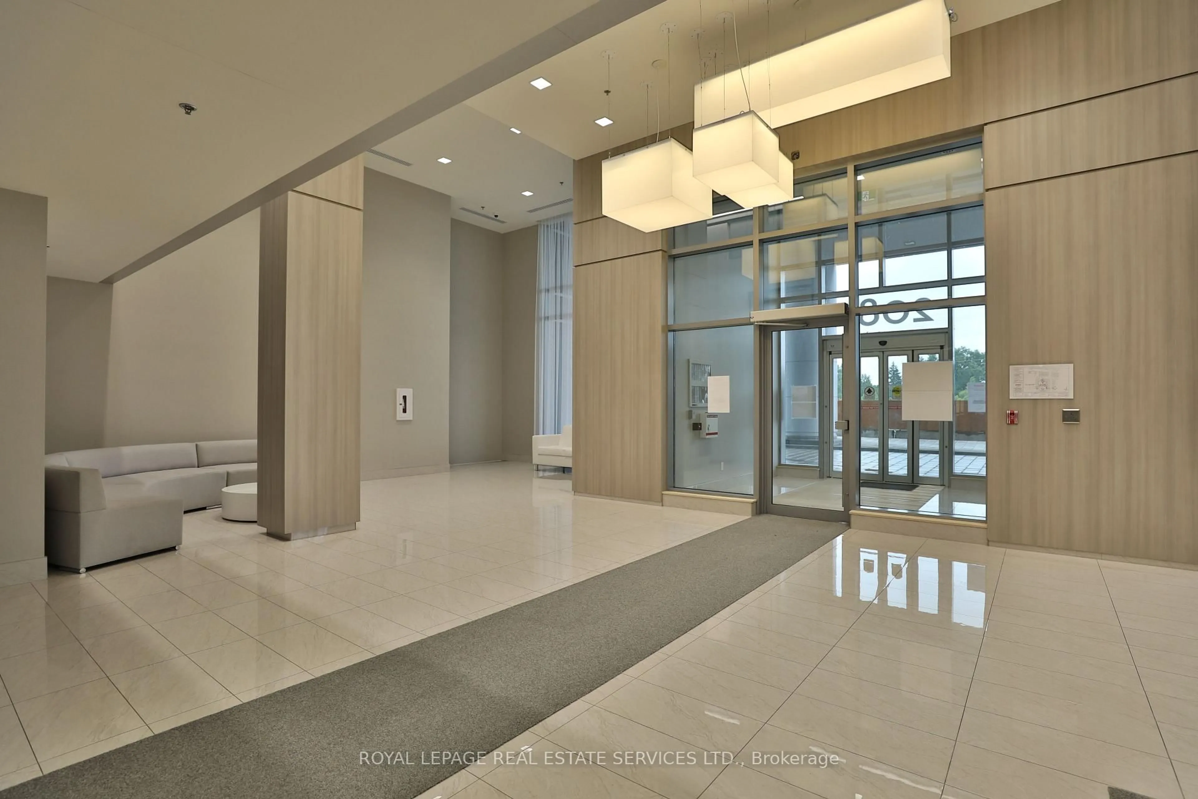 Indoor foyer for 2087 Fairview St #1209, Burlington Ontario L7R 0E5