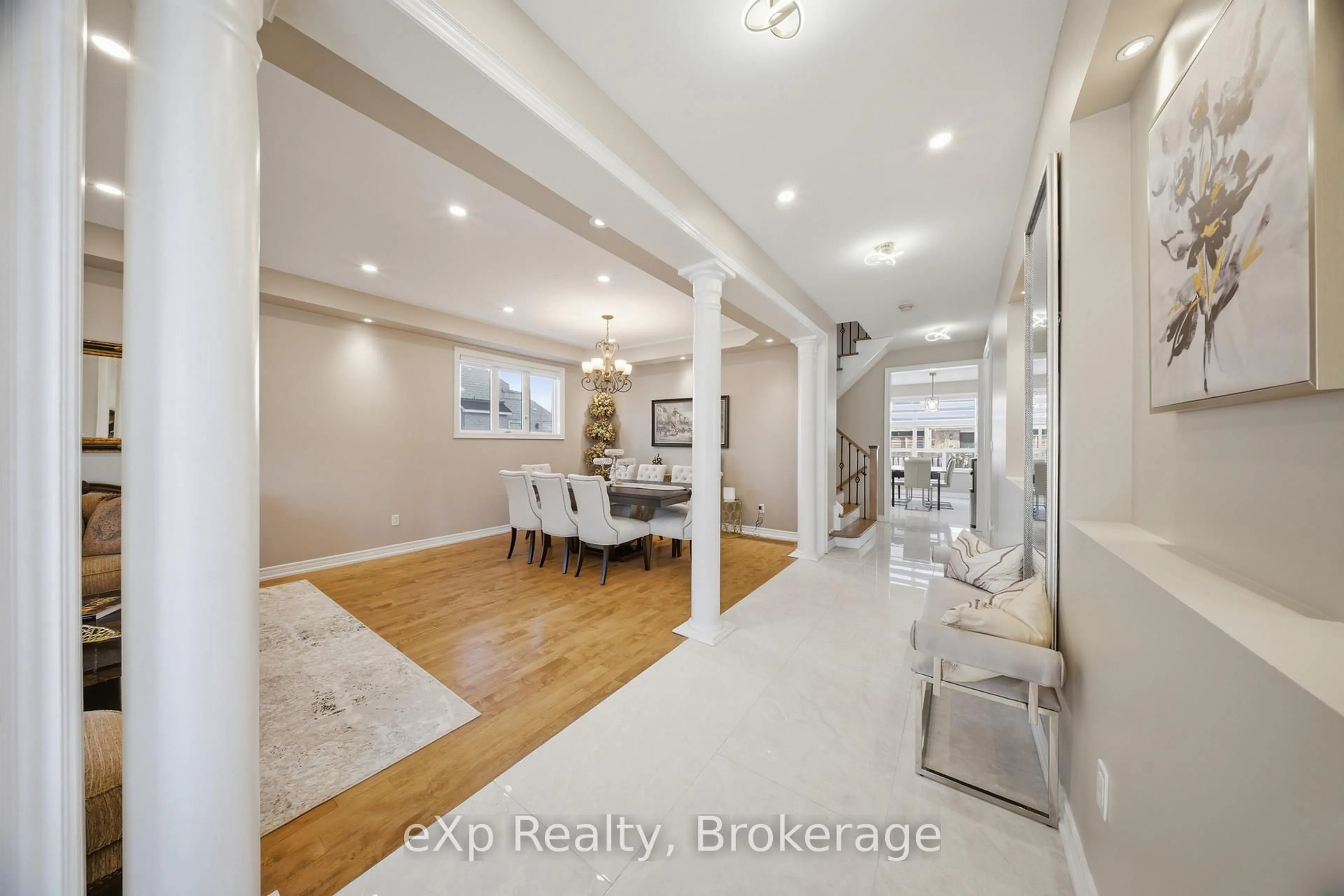 Indoor entryway for 1360 Hill St, Milton Ontario L9T 6M3