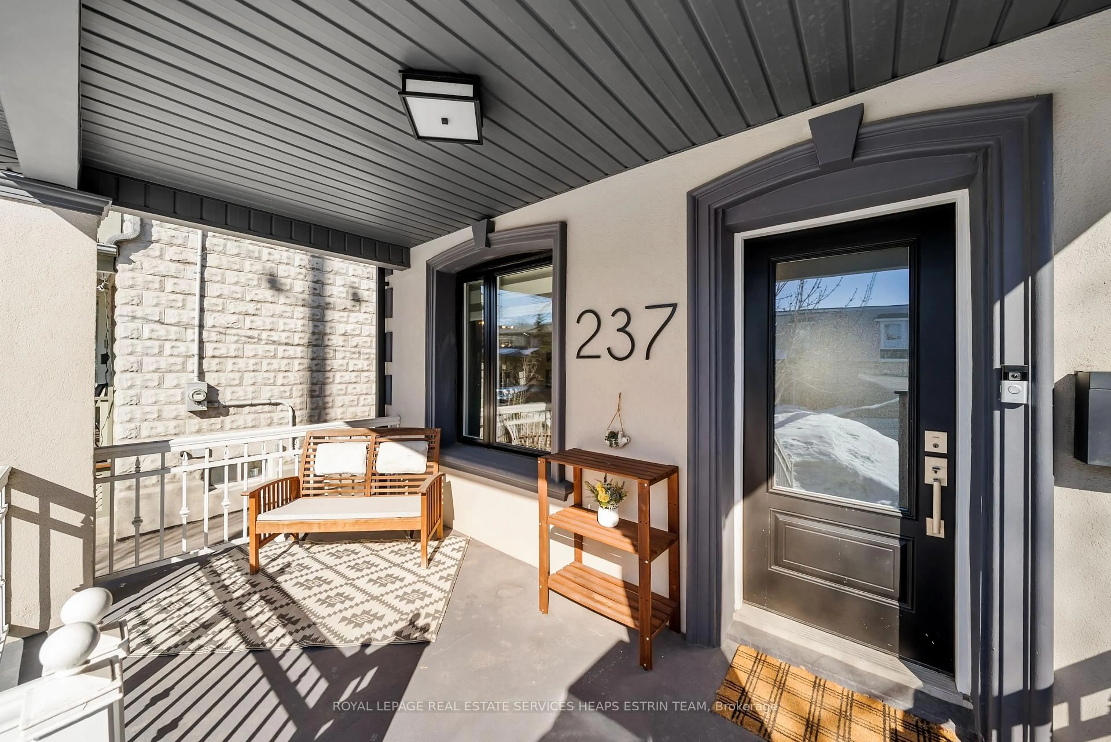 Indoor entryway for 237 Silverthorn Ave, Toronto Ontario M6N 3K2