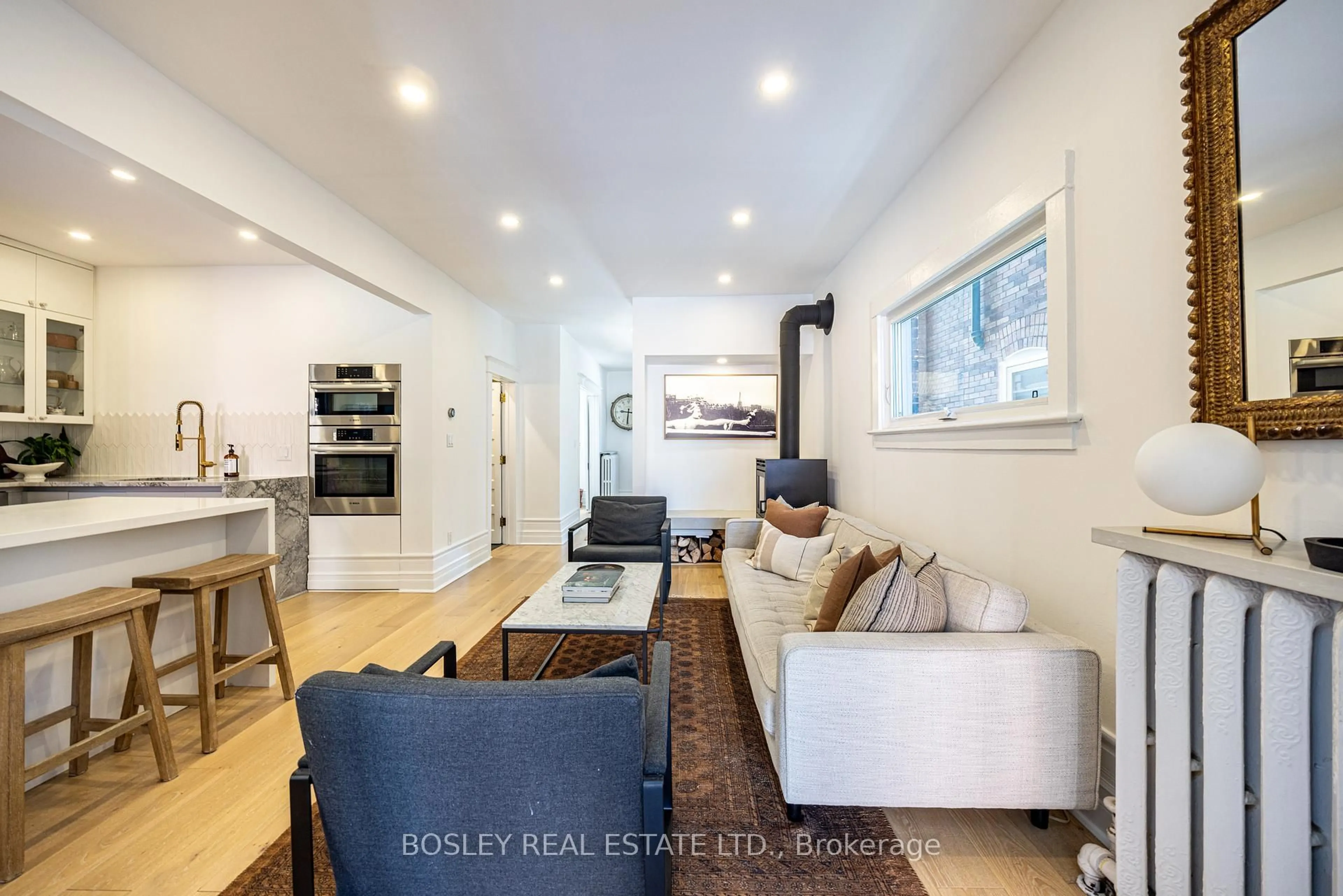 Living room with furniture, unknown for 110 Grenadier Rd, Toronto Ontario M6R 1R4