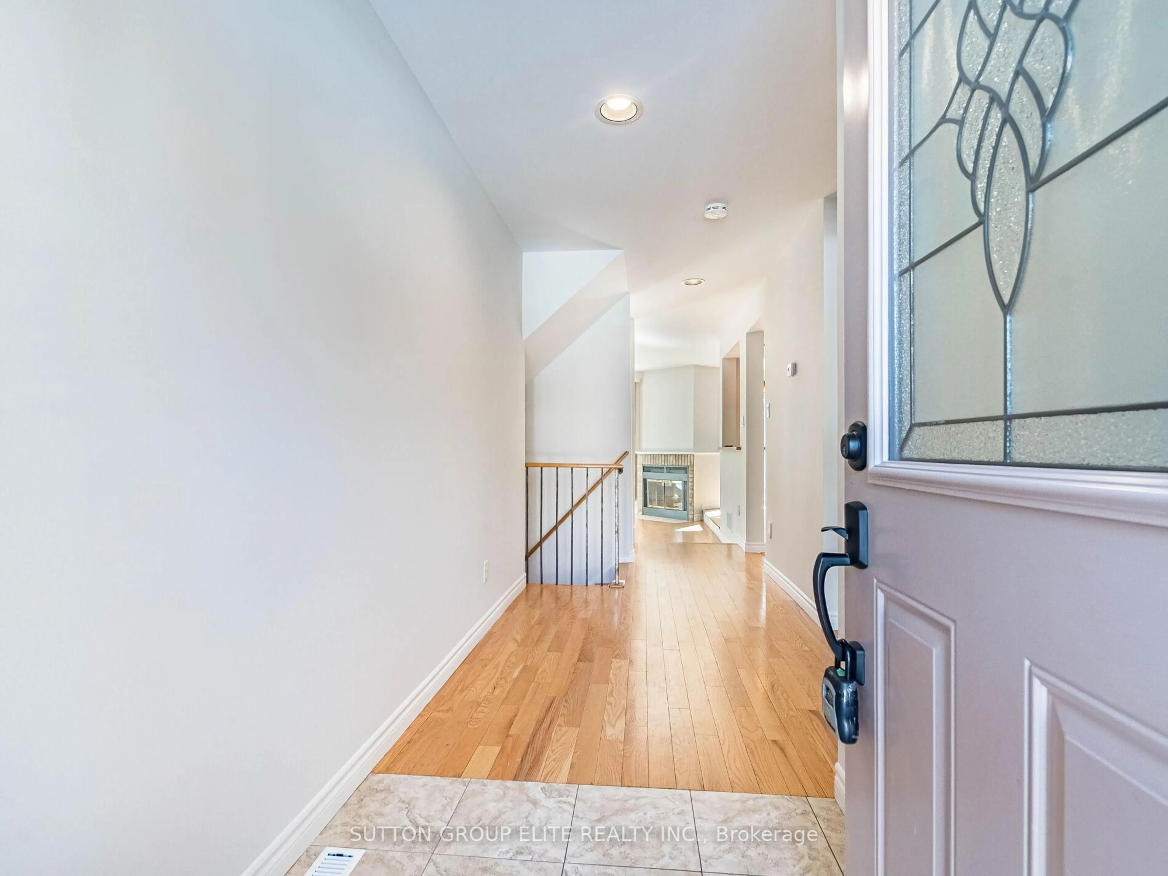 Indoor entryway for 4635 Regents Terr #46, Mississauga Ontario L5R 1X3