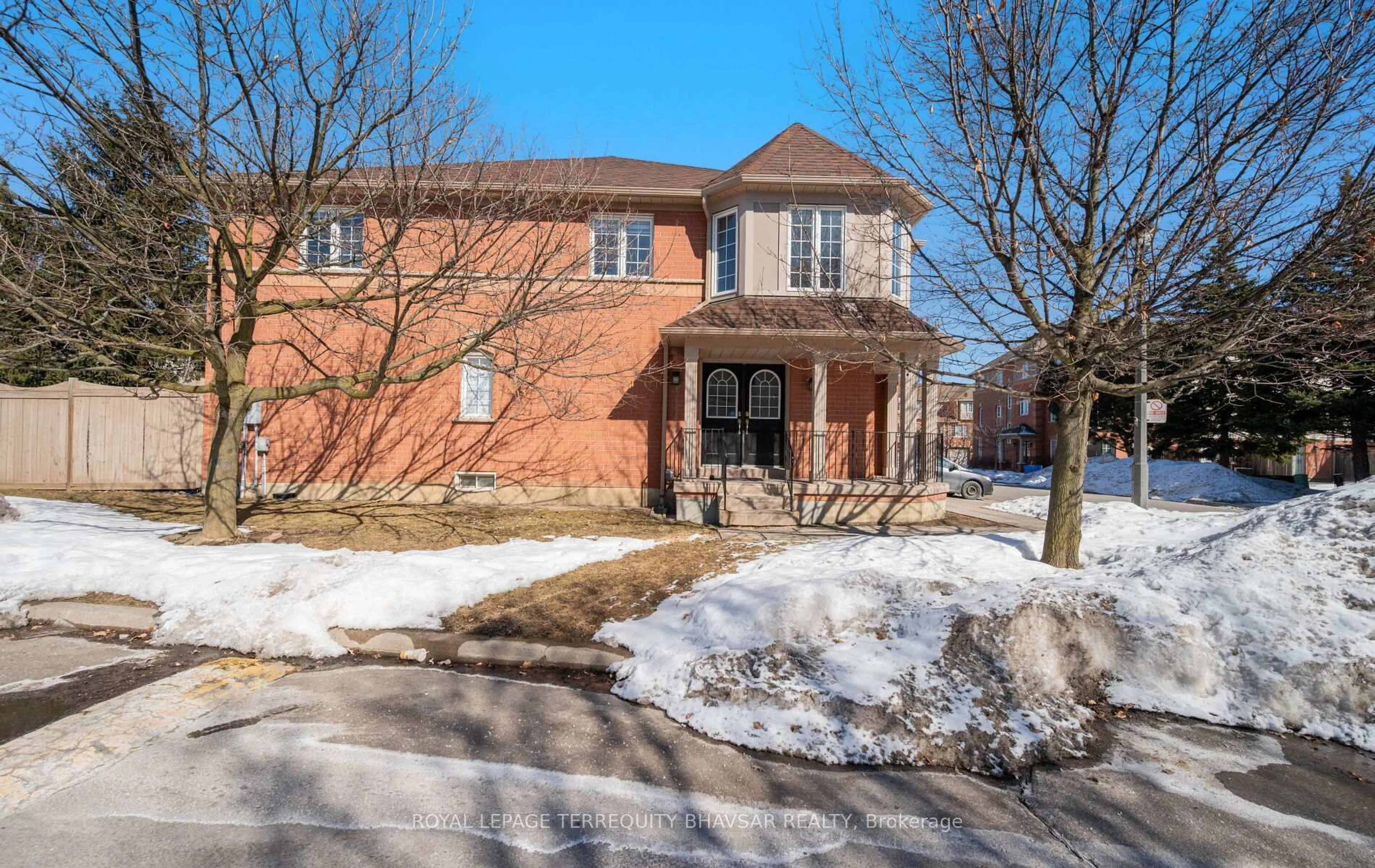 Home with brick exterior material, street for 5030 Heatherleigh Ave #89, Mississauga Ontario L5V 2G7