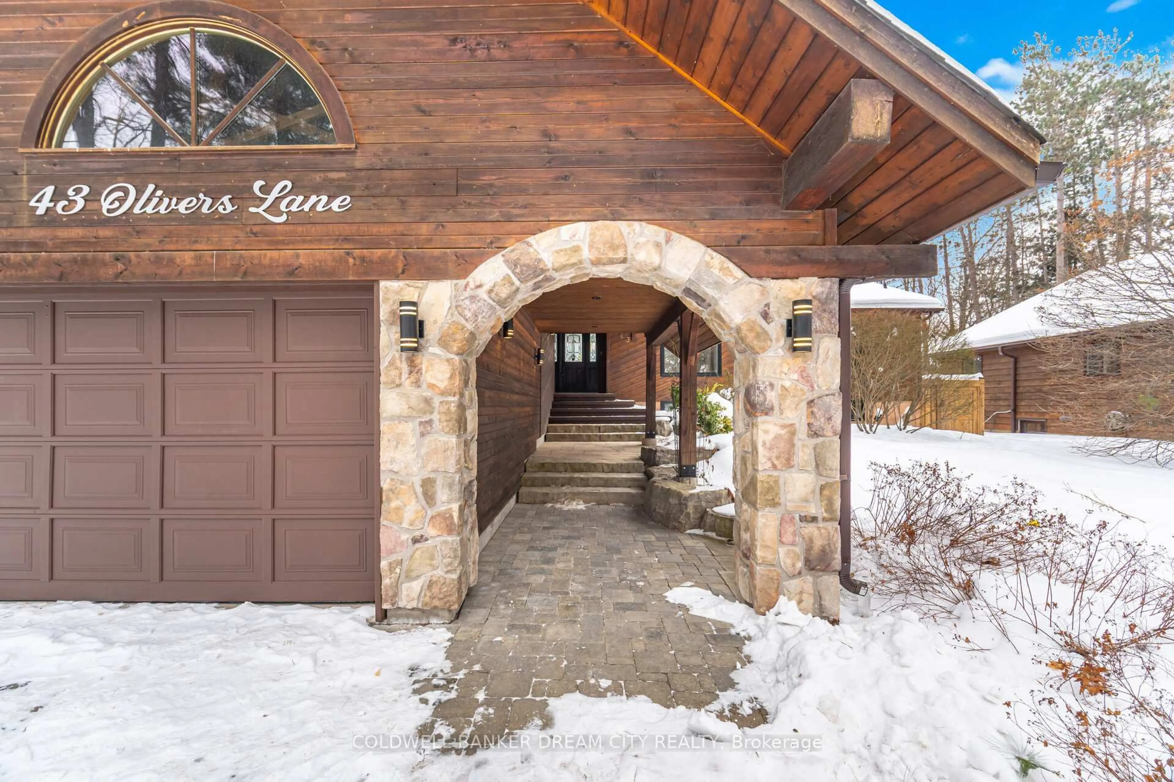 Unknown for 43 Olivers Lane, Caledon Ontario L7C 1G5