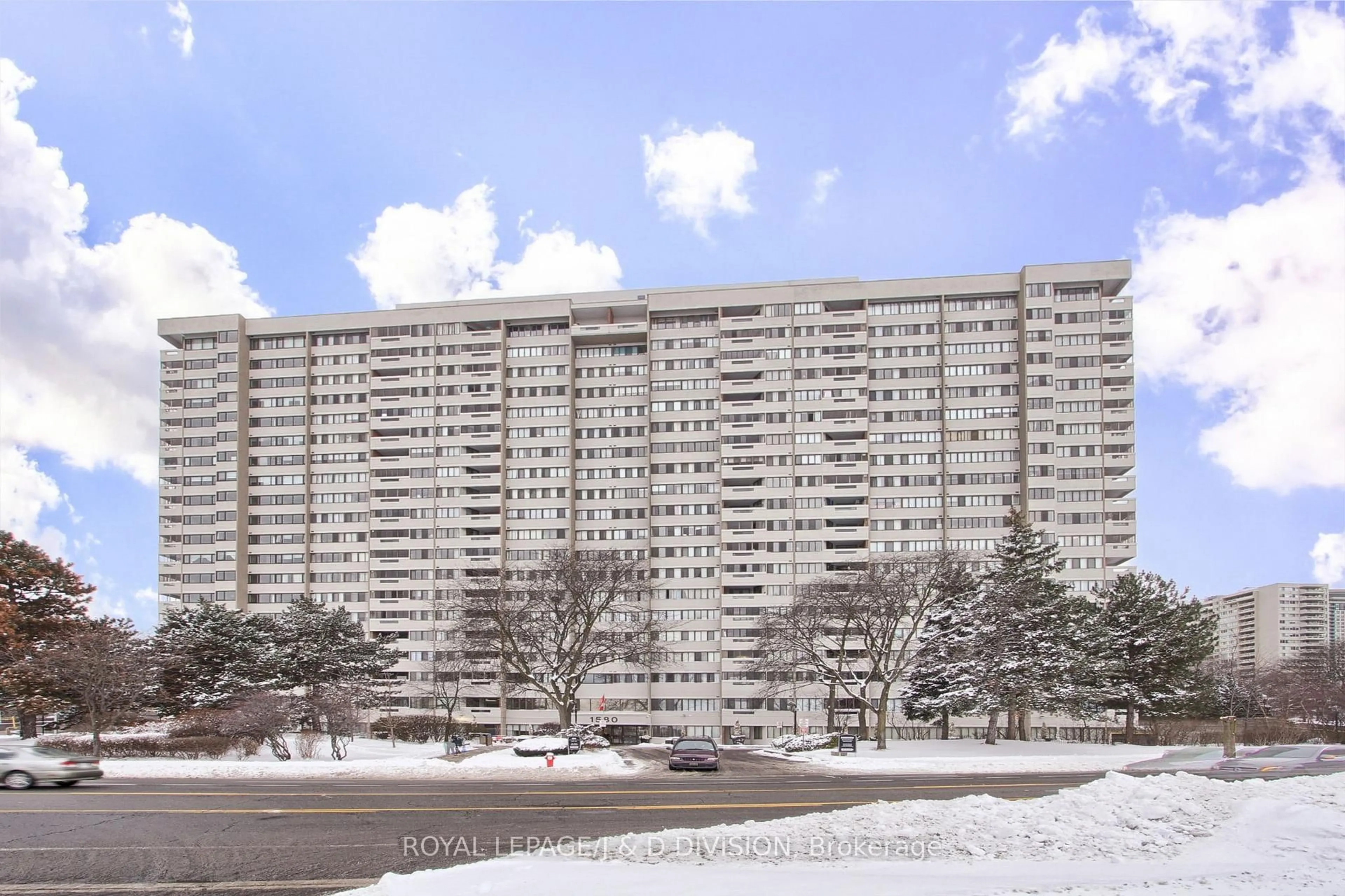 Patio, street for 1580 Mississauga Valley Blvd #1909, Mississauga Ontario L5A 3T8