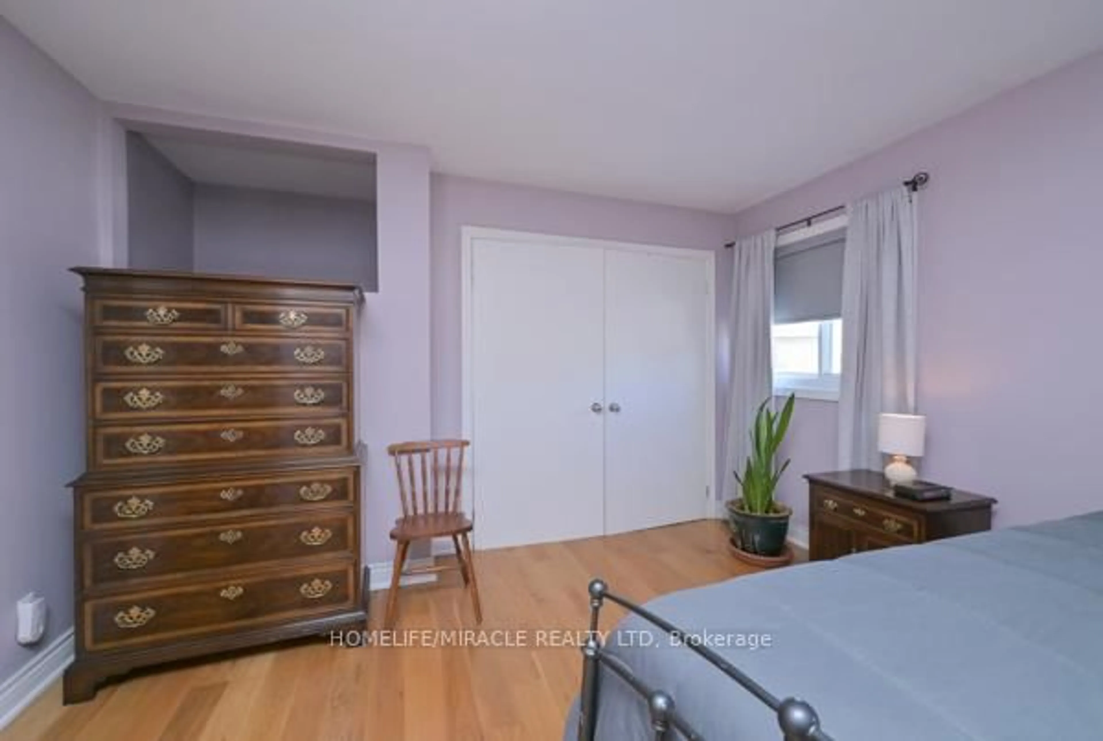 A pic of a room for 121 Falconer Dr #27, Mississauga Ontario L5N 2K8