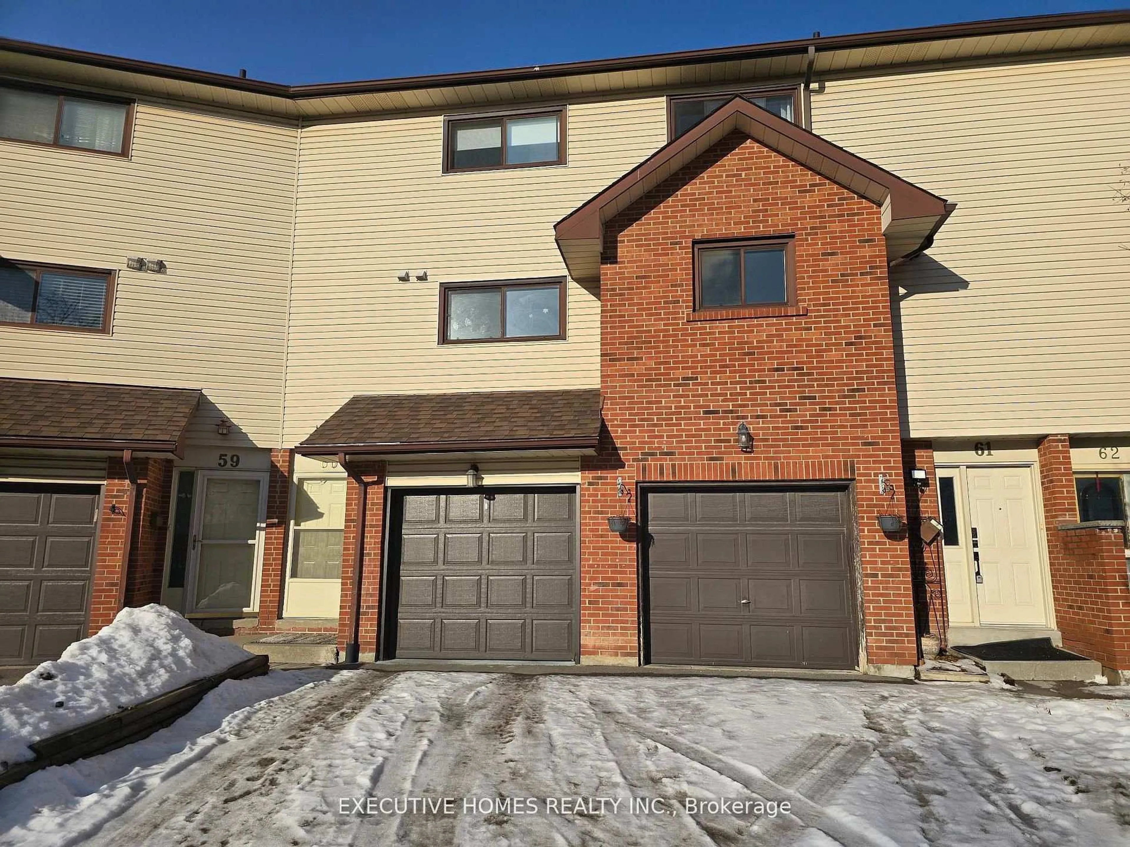 A pic from outside/outdoor area/front of a property/back of a property/a pic from drone, street for 61 Collins Cres #60, Brampton Ontario L6V 3N1