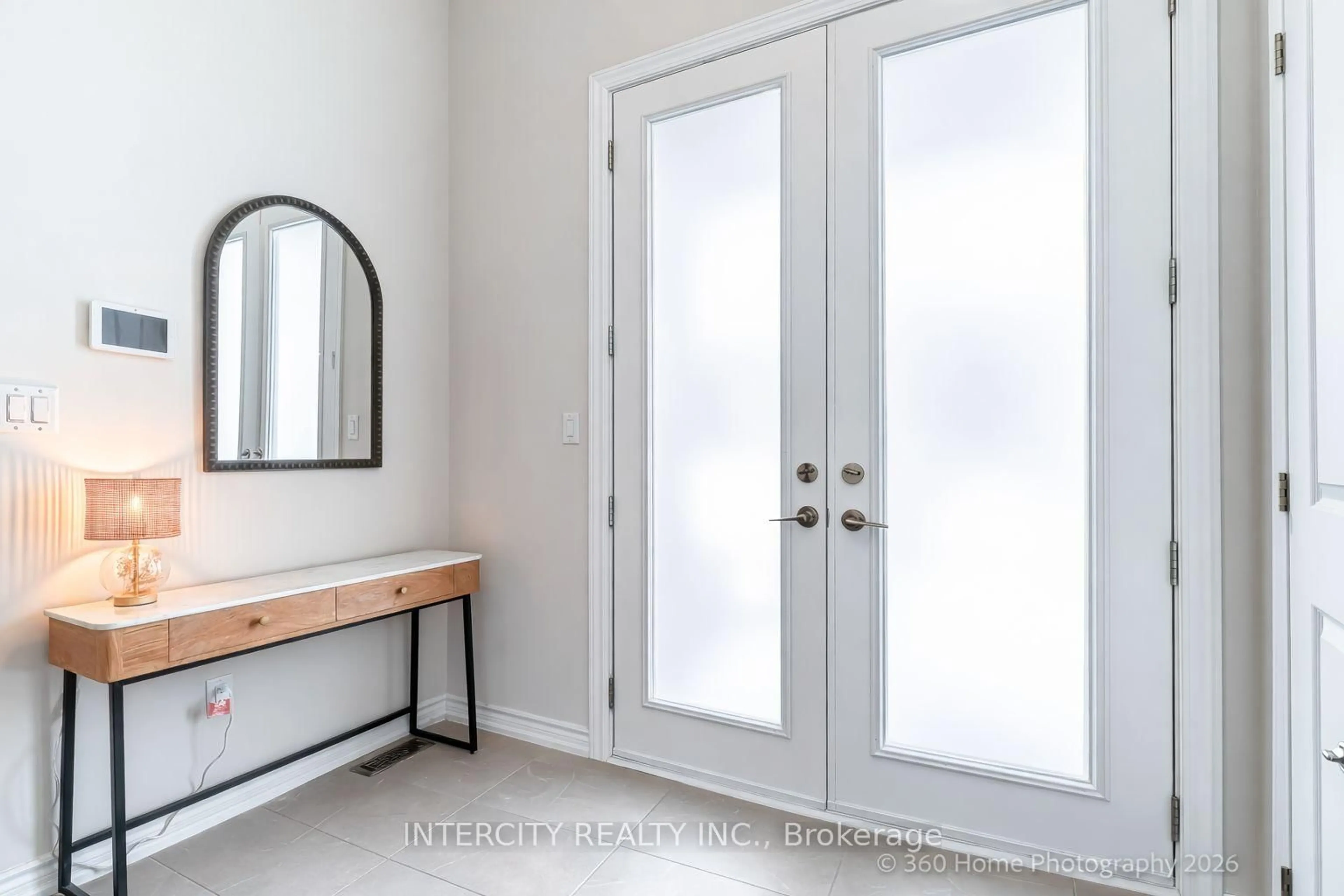 Indoor entryway for 57 Purple Sage Dr, Brampton Ontario L6P 4P5