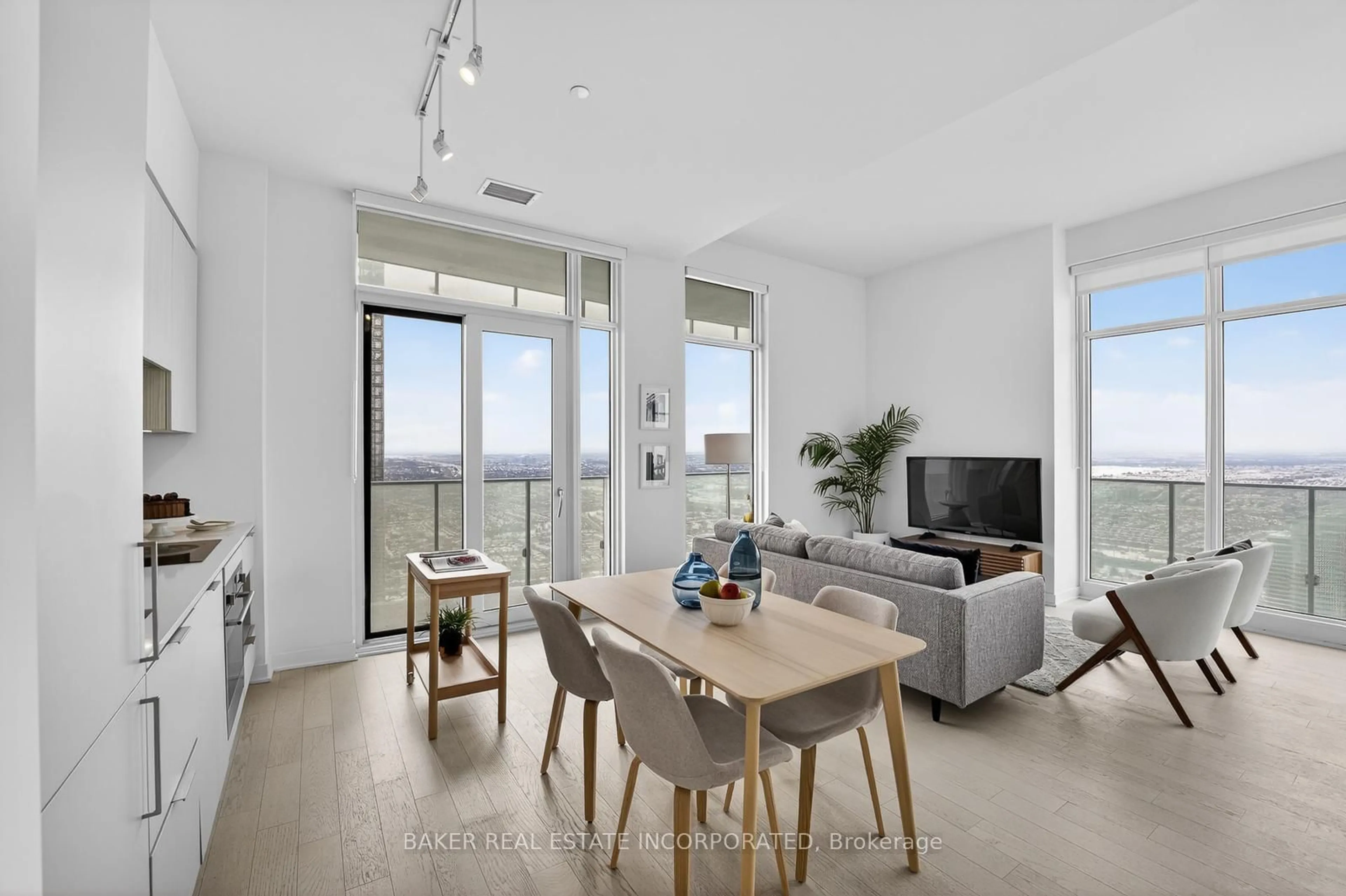 Living room with furniture, unknown for 3900 Confederation Pkwy #6011, Mississauga Ontario L5B 0M3