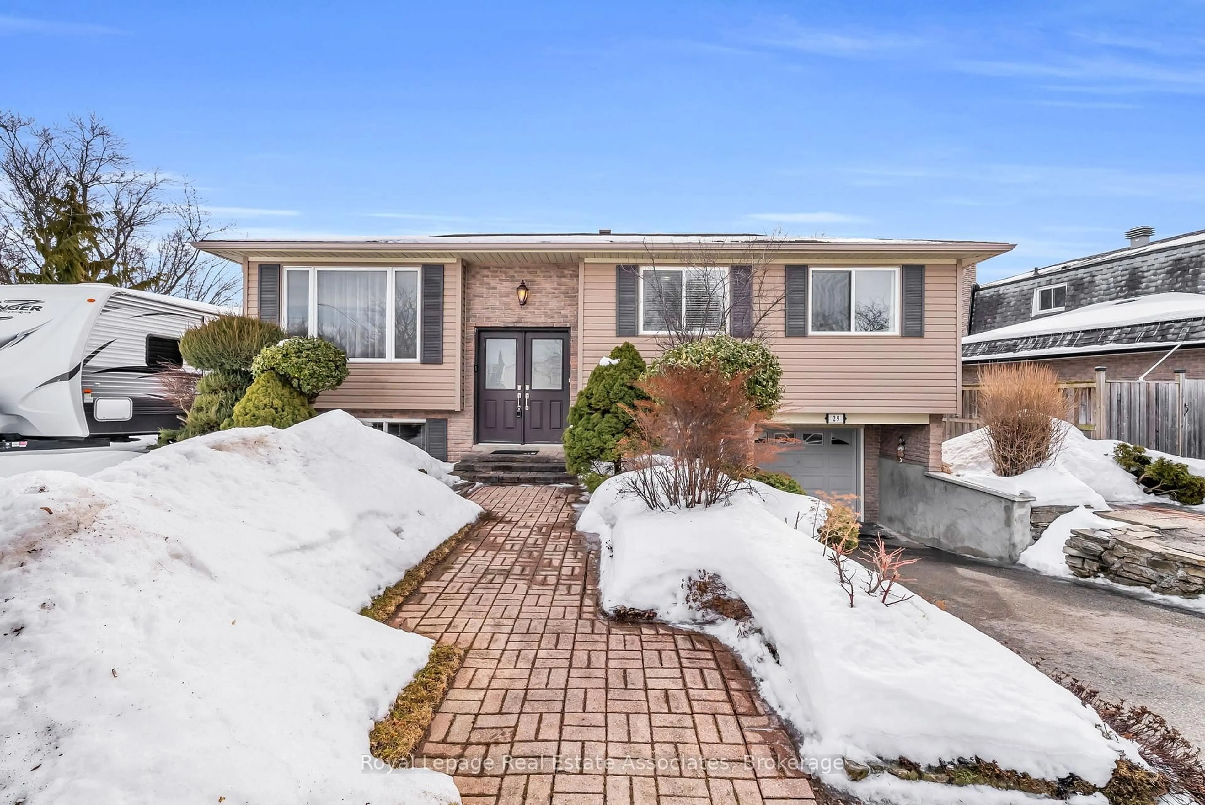 Unknown for 29 Norman Ave, Halton Hills Ontario L7J 2R6